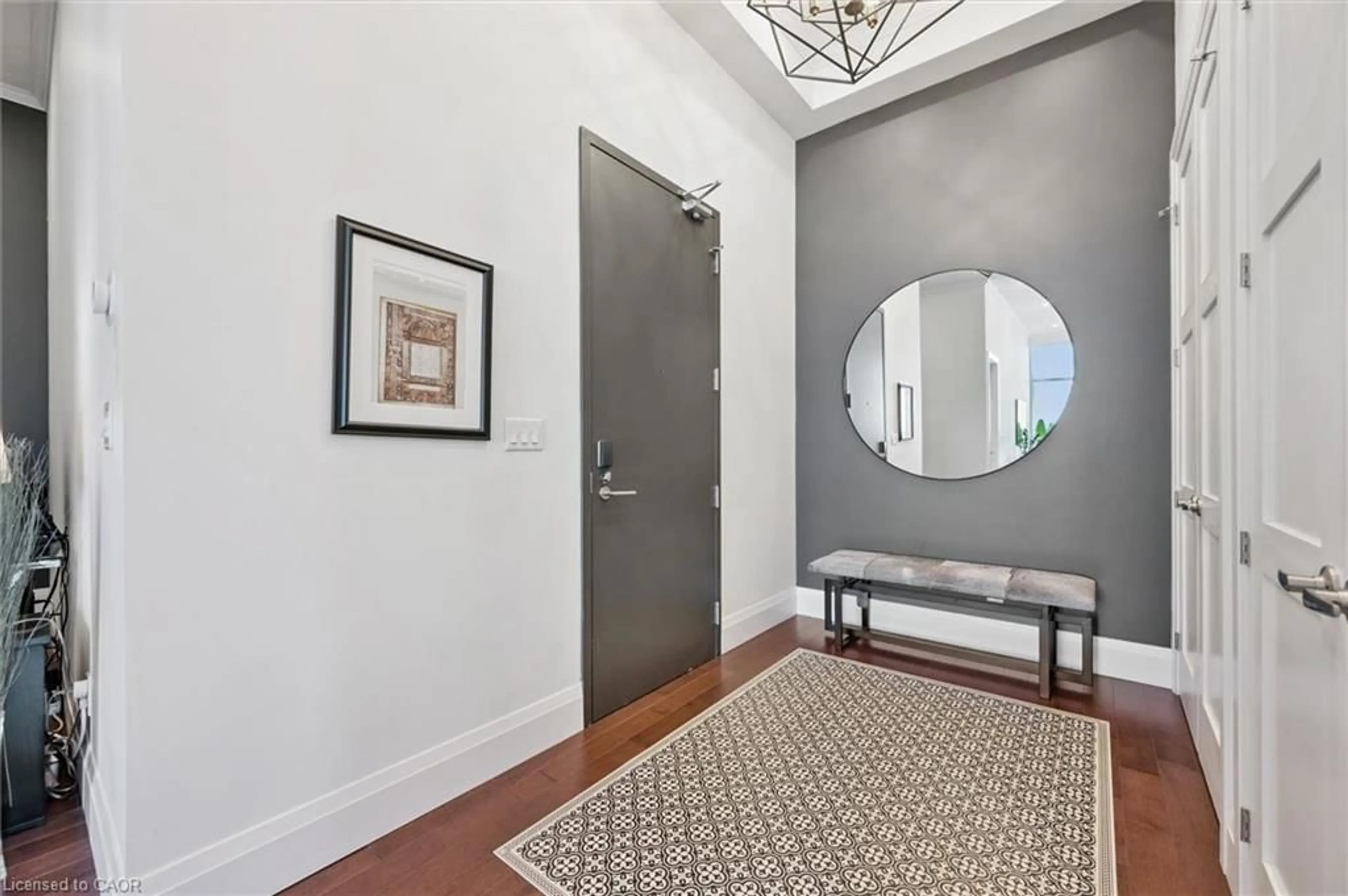 Indoor entryway for 53 Arthur St #1005, Guelph Ontario N1E 5K2