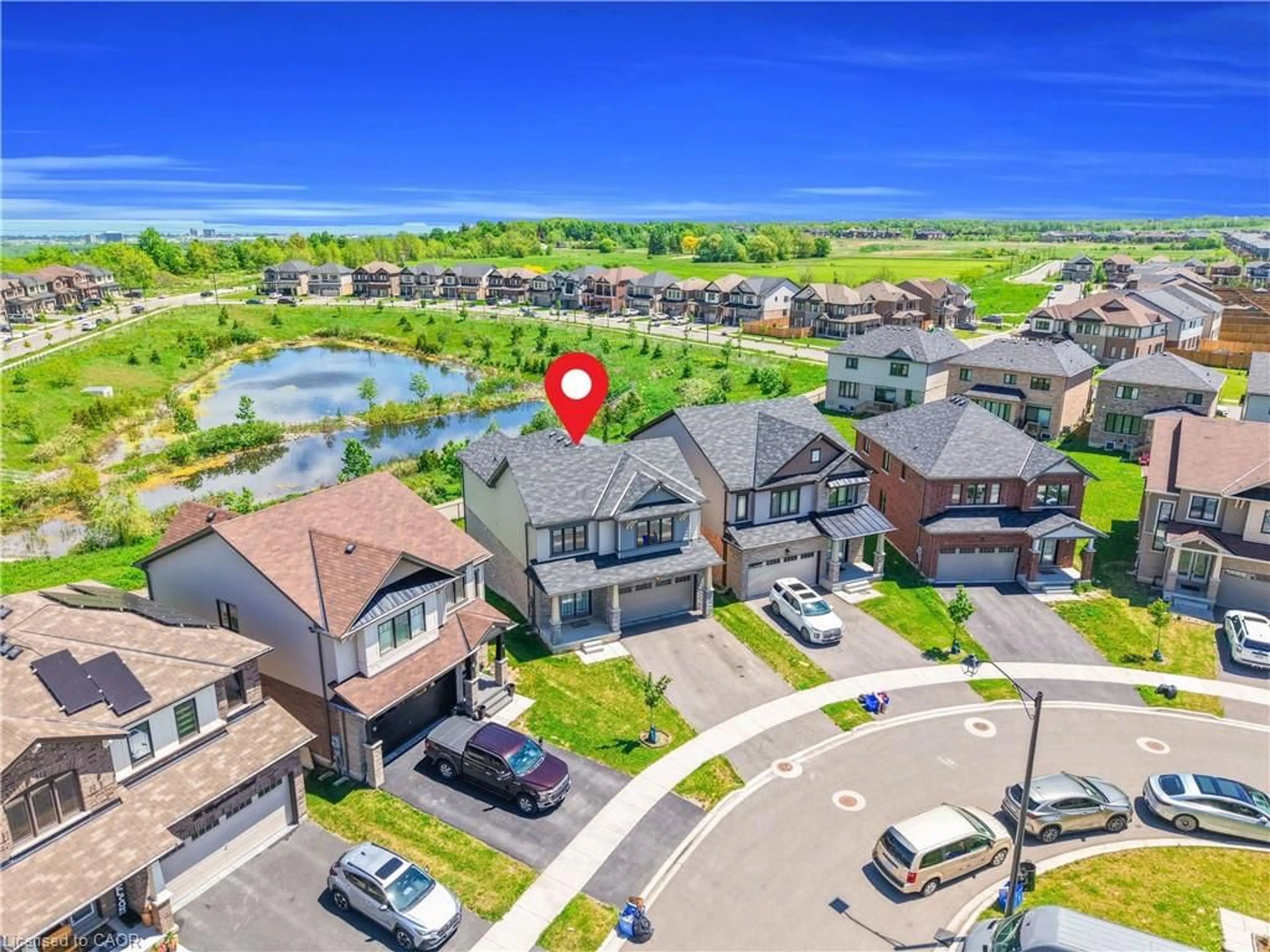 A pic from outside/outdoor area/front of a property/back of a property/a pic from drone, street for 28 Magdalena St, Stoney Creek Ontario L8J 0M3