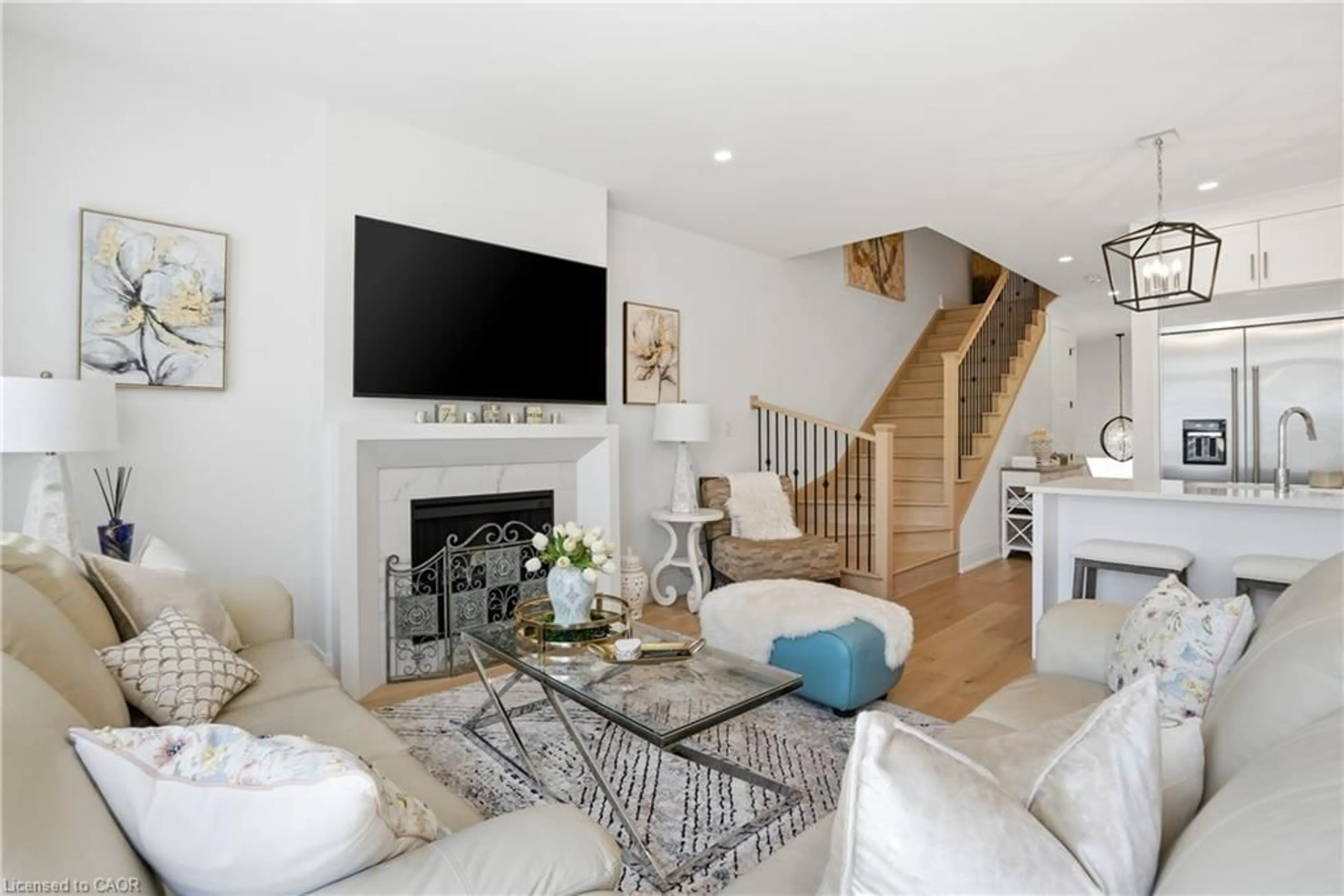 Living room with furniture, unknown for 24 Willow Bank Common, St. Catharines Ontario L2S 4C8