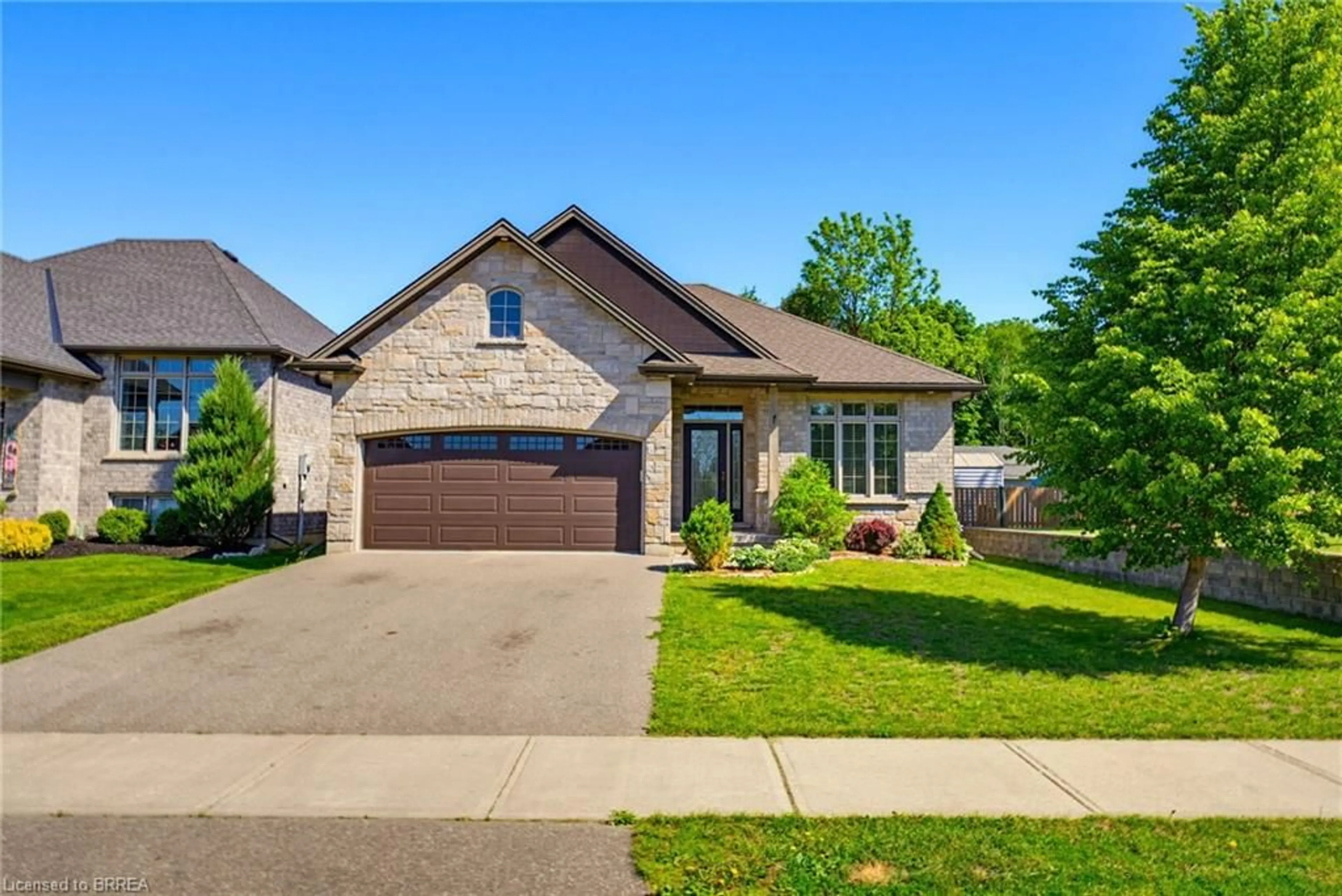 Home with brick exterior material, street for 11 Cottonwood St, Waterford Ontario N0E 1Y0