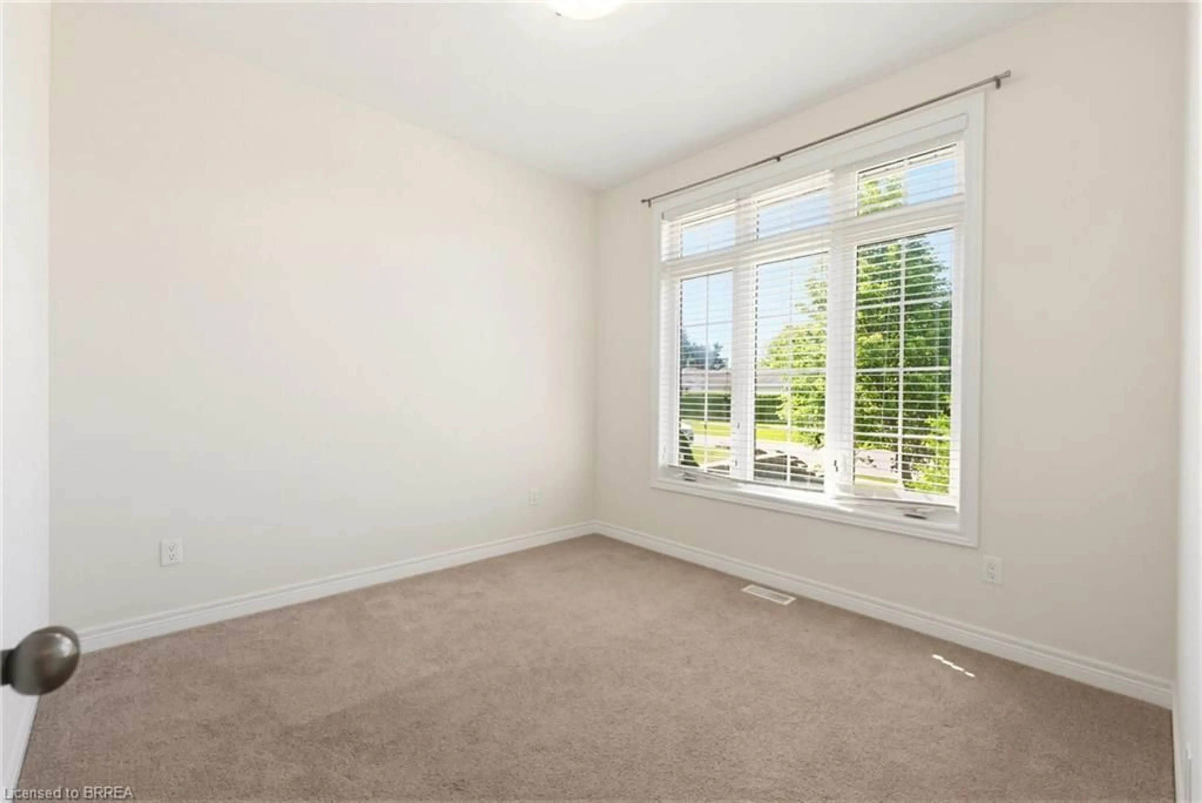 A pic of a room for 11 Cottonwood St, Waterford Ontario N0E 1Y0