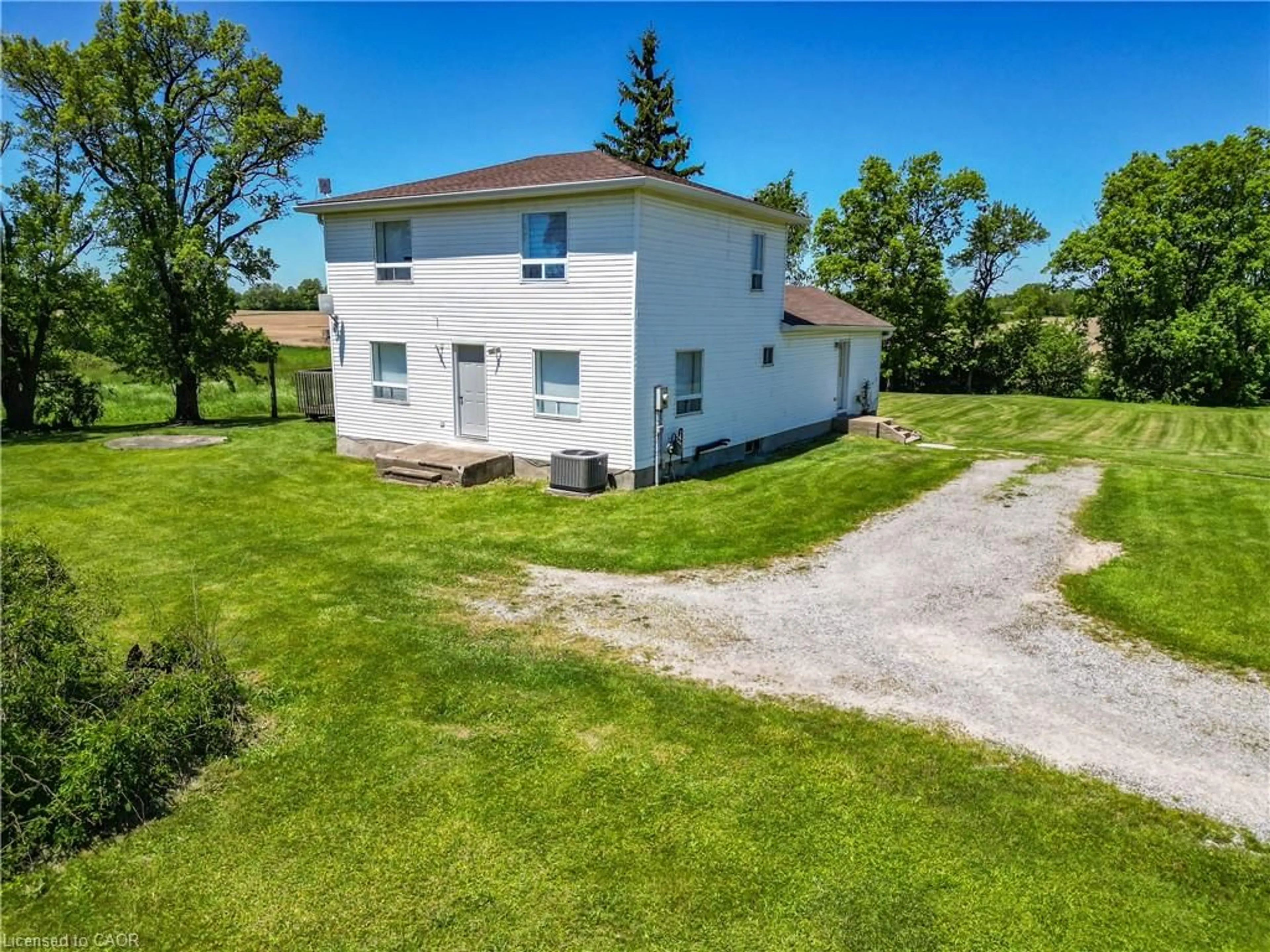 A pic from outside/outdoor area/front of a property/back of a property/a pic from drone, building for 6569 Highway 3, Dunnville Ontario N0A 1C0