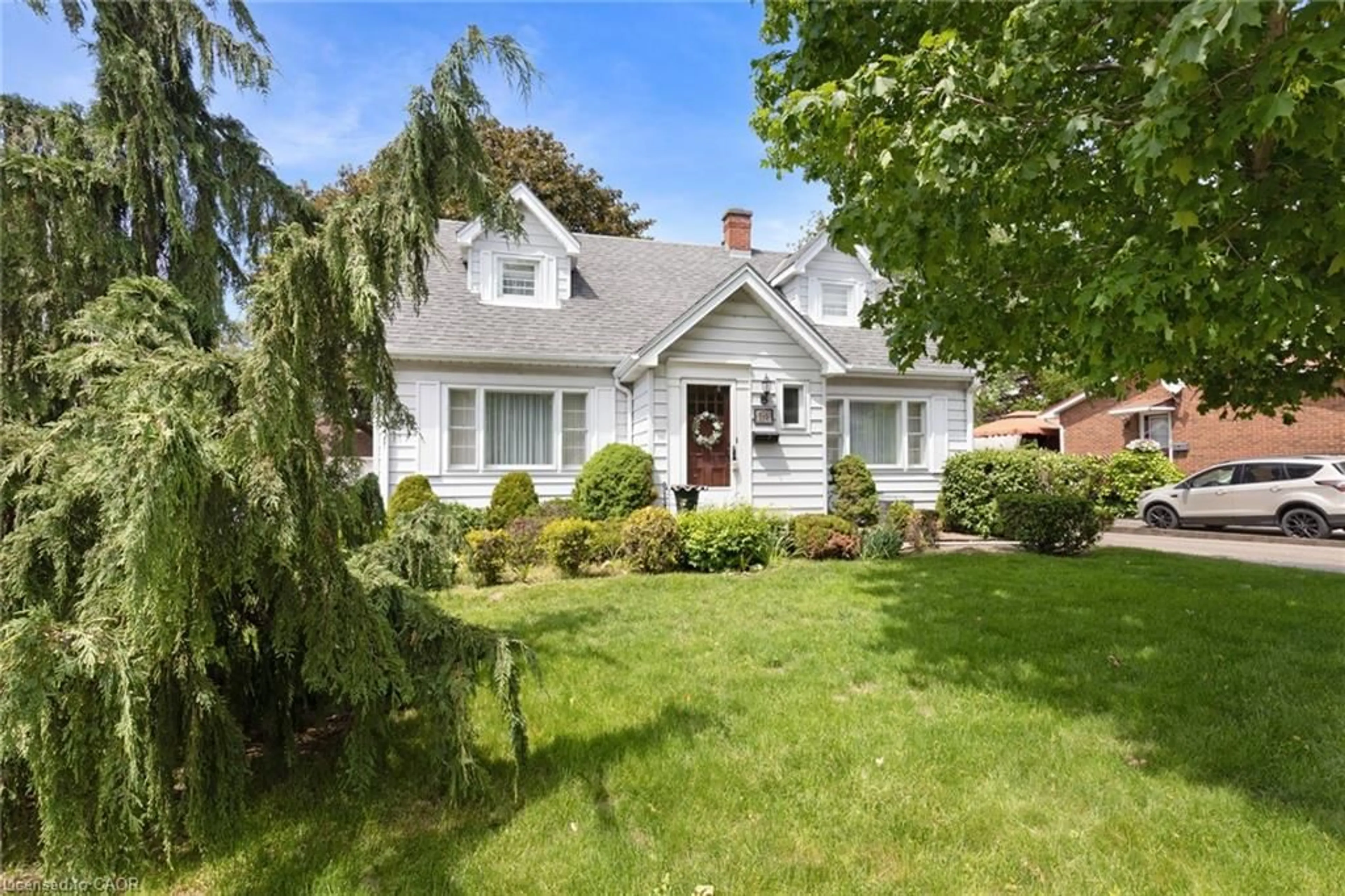 Home with vinyl exterior material, street for 119 Church St, Delhi Ontario N4B 1T6