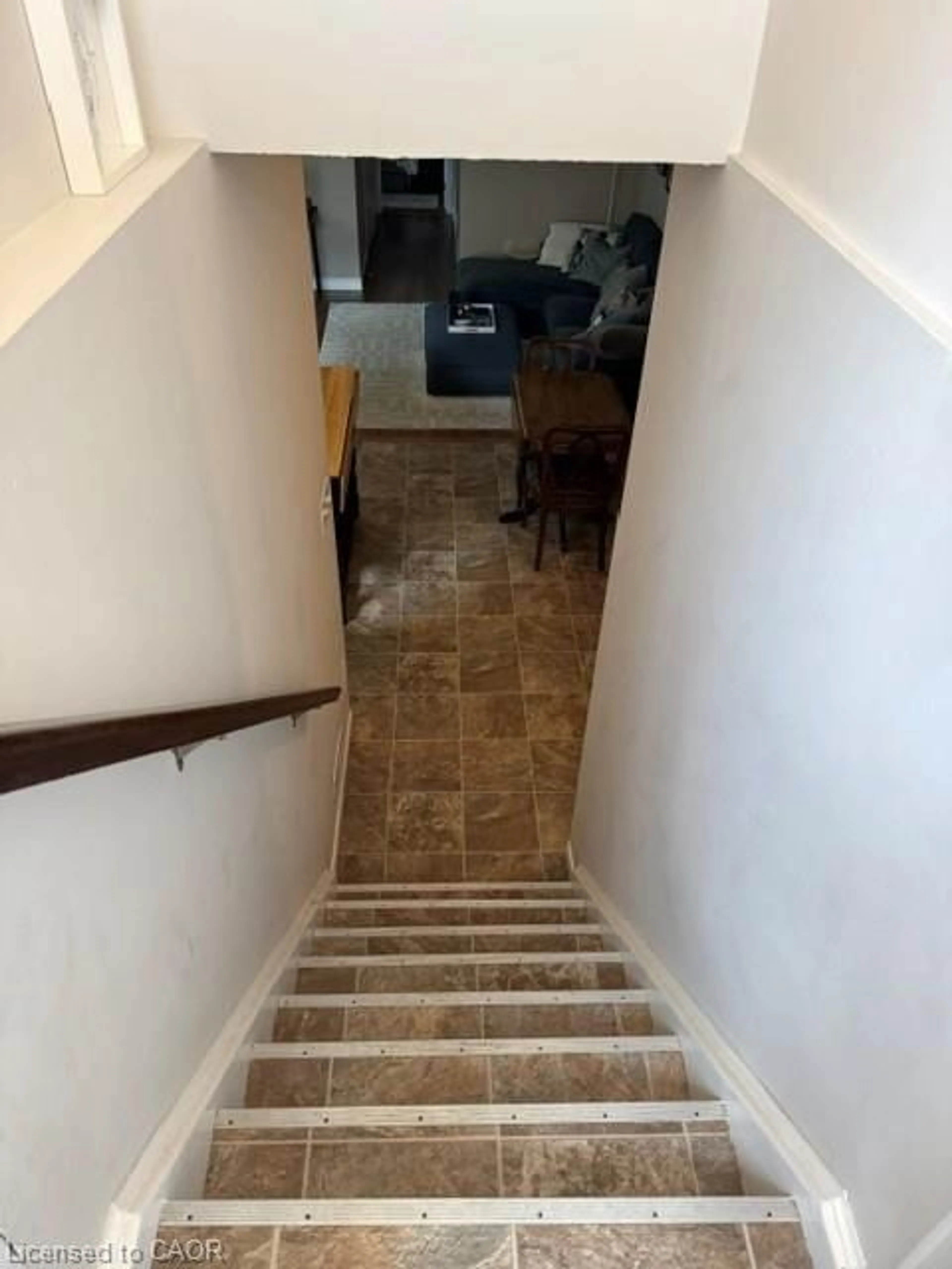 Stairs for 240 Westmeadow Dr #5A, Kitchener Ontario N2N 0A1