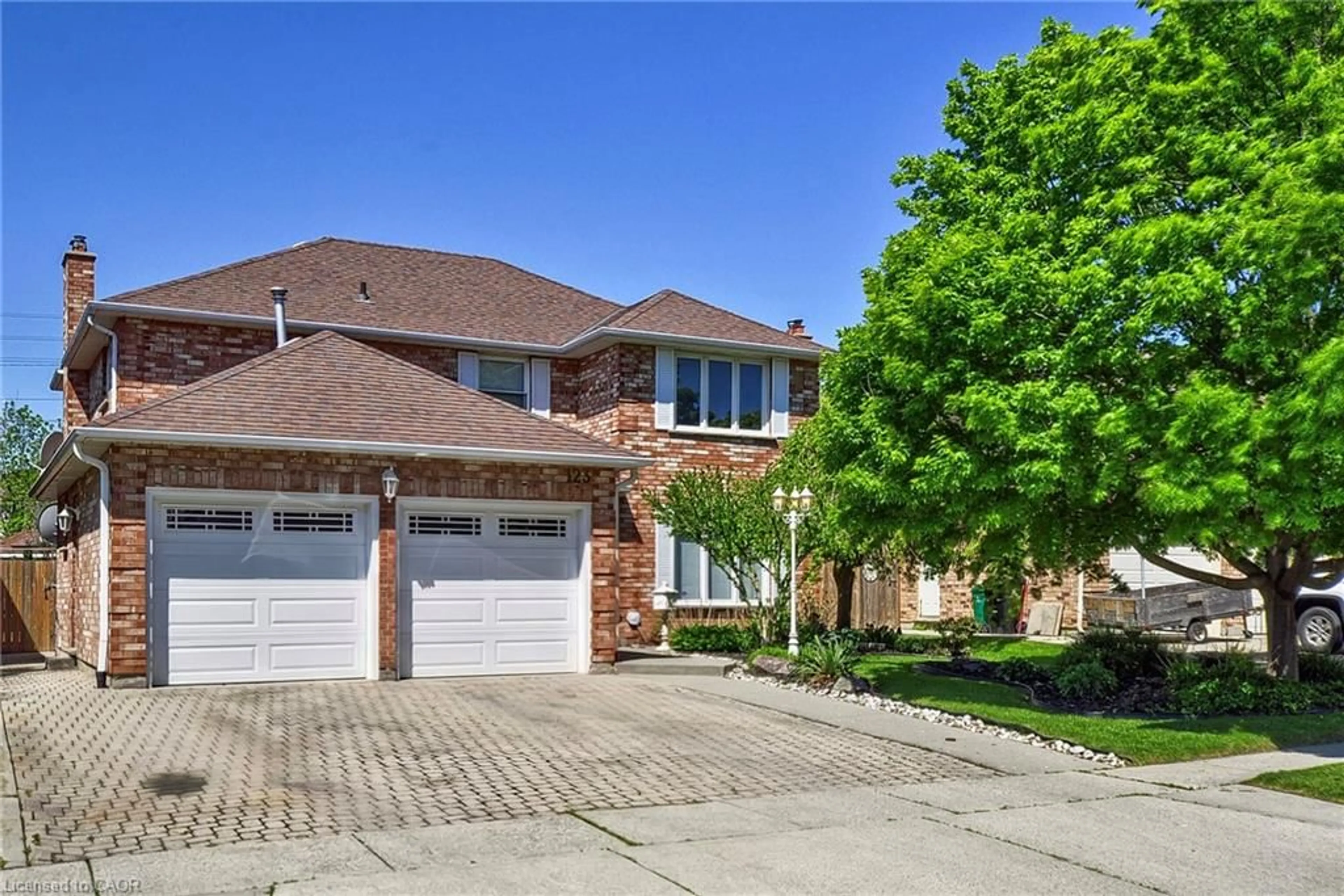 Home with brick exterior material, street for 123 Cranston Ave, Cambridge Ontario N1T 1J7