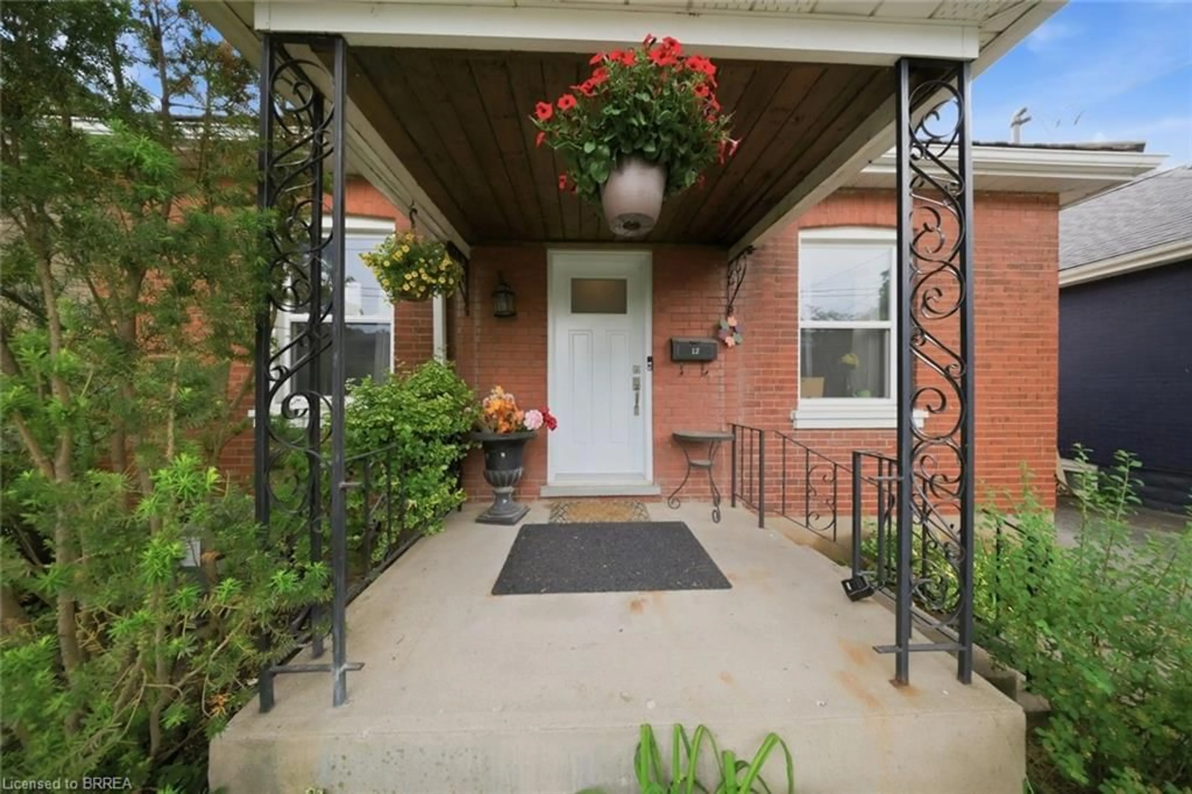 Unknown for 12 Brunswick St, Brantford Ontario N3T 1E7
