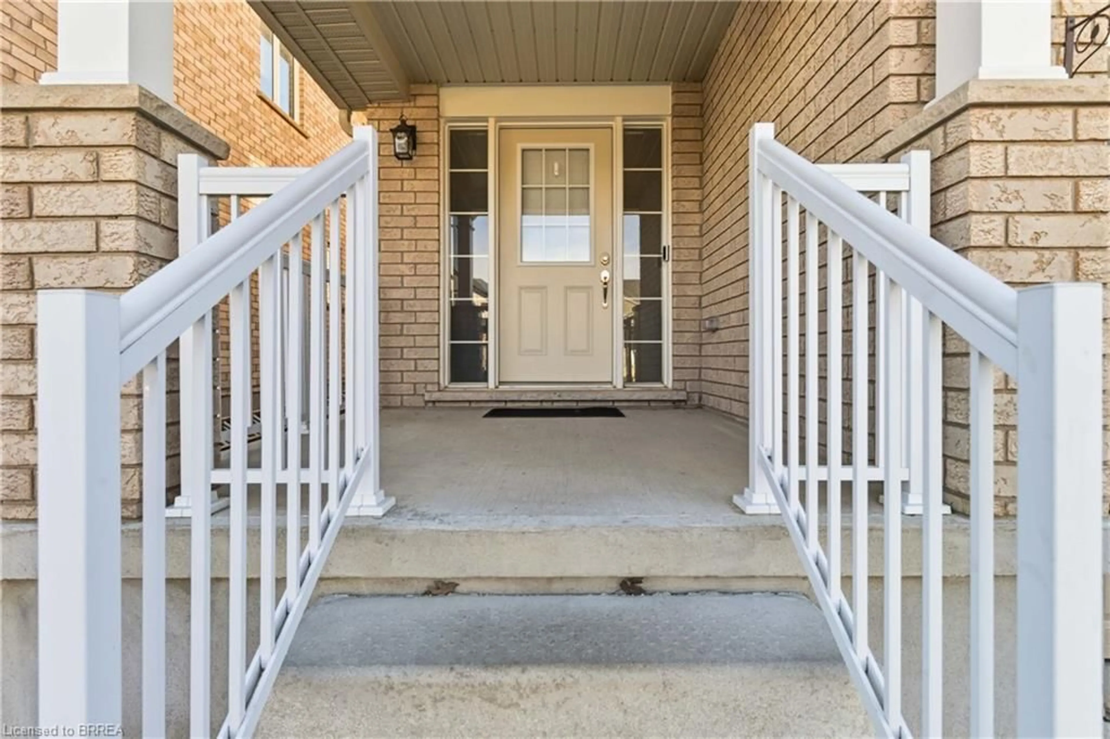 Indoor entryway for 13 Crawford Pl, Paris Ontario N3L 0A6