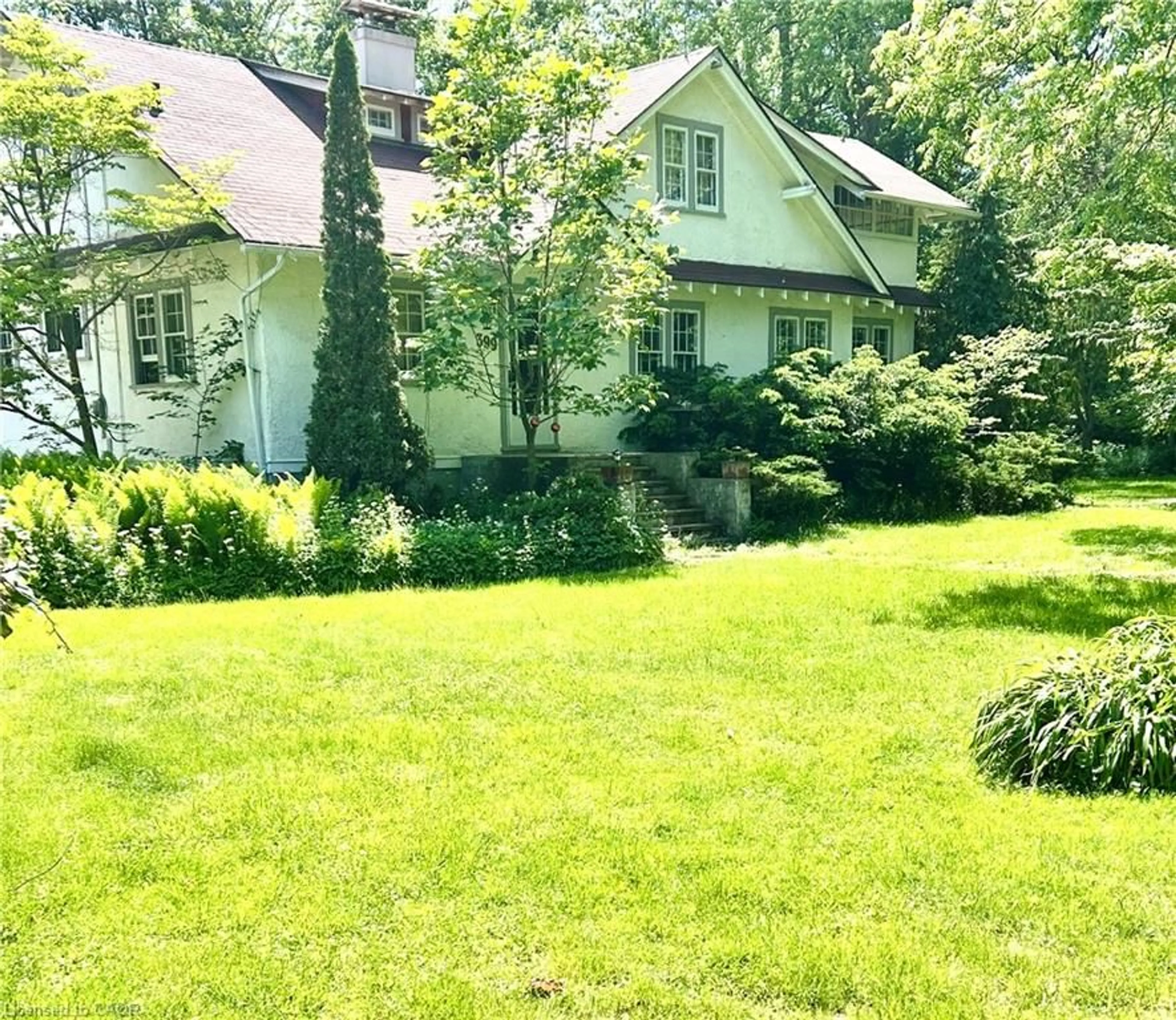 A pic from outside/outdoor area/front of a property/back of a property/a pic from drone, street for 399 Norfolk St, Simcoe Ontario N3Y 2W8