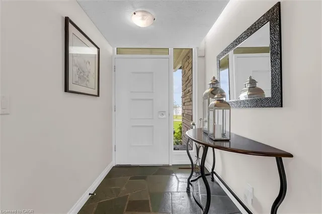 899 Niagara Pky, Fort Erie 3