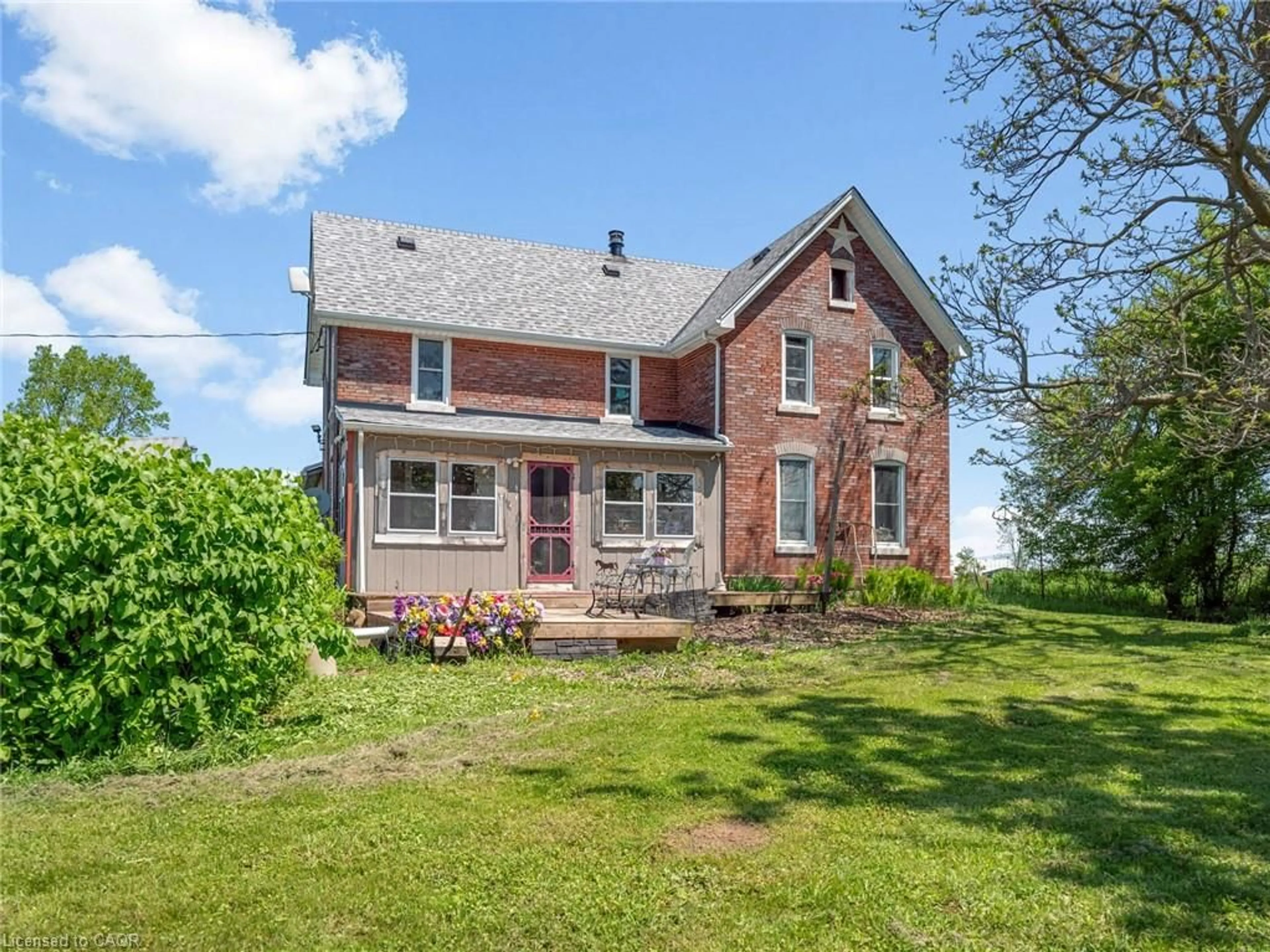 Home with brick exterior material, building for 4750 Sherkston Rd, Port Colborne Ontario L0S 1R0