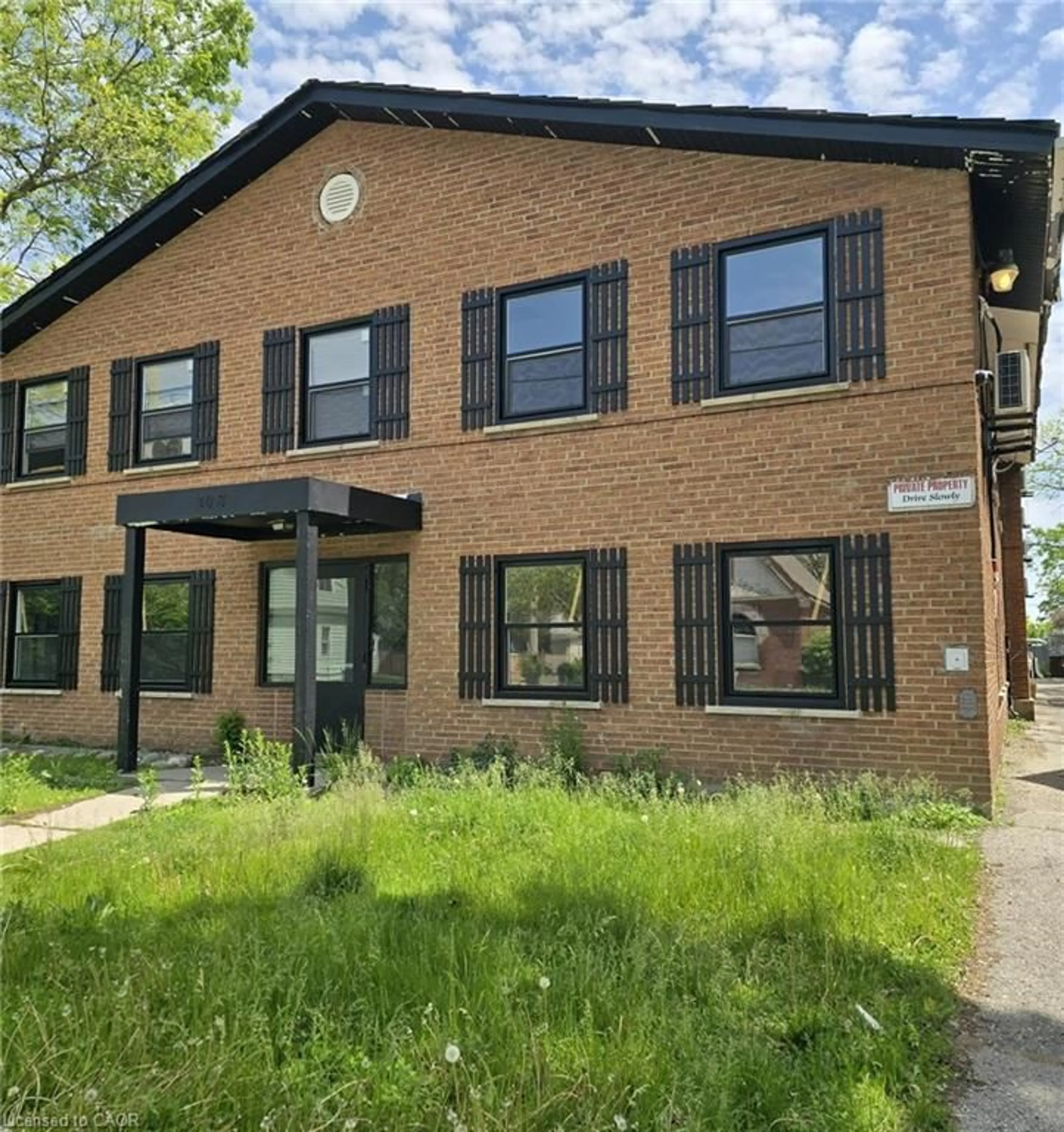 Home with brick exterior material, building for 308 Egerton St, London Ontario N5Z 2G7