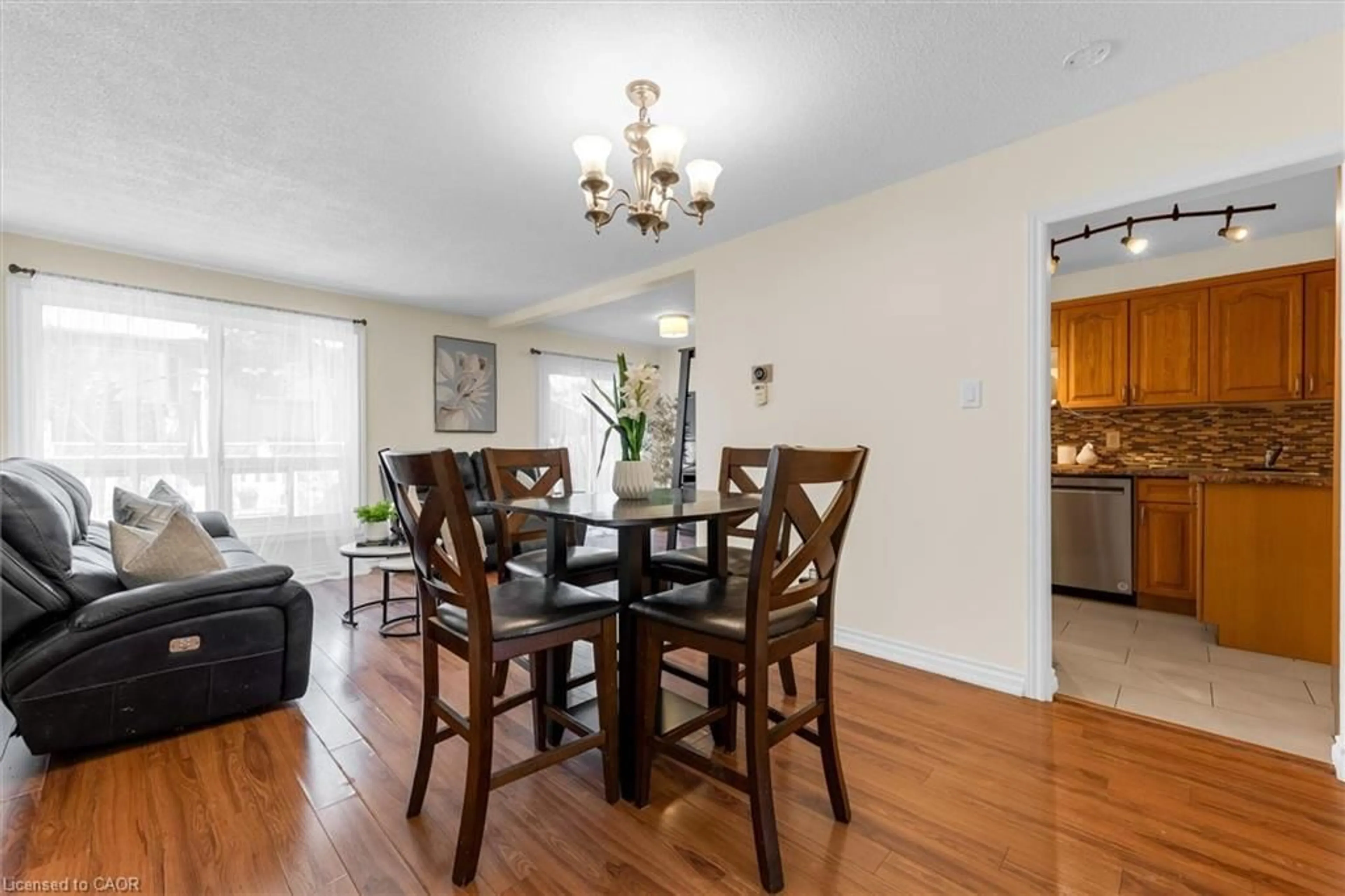 Dining room, wood/laminate floor for 3008 Palmer Dr #2, Burlington Ontario L7M 1L2