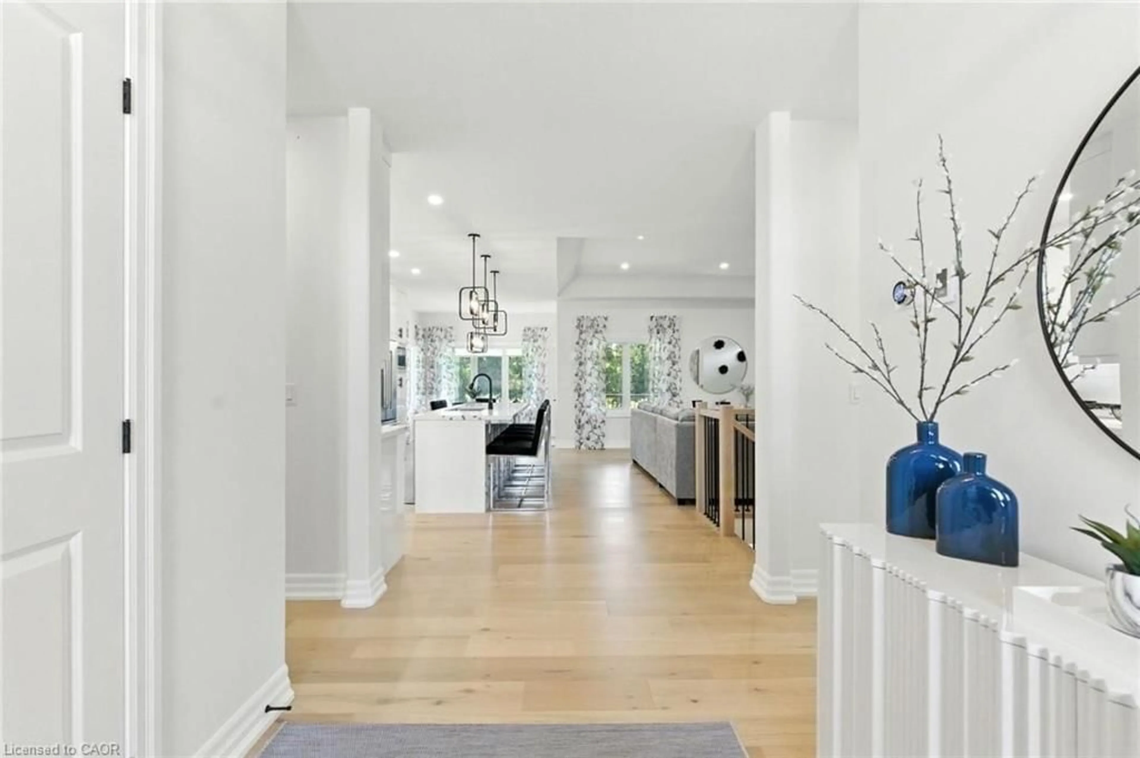 Indoor entryway for 270 Charles St, Waterford Ontario N0E 1Y0
