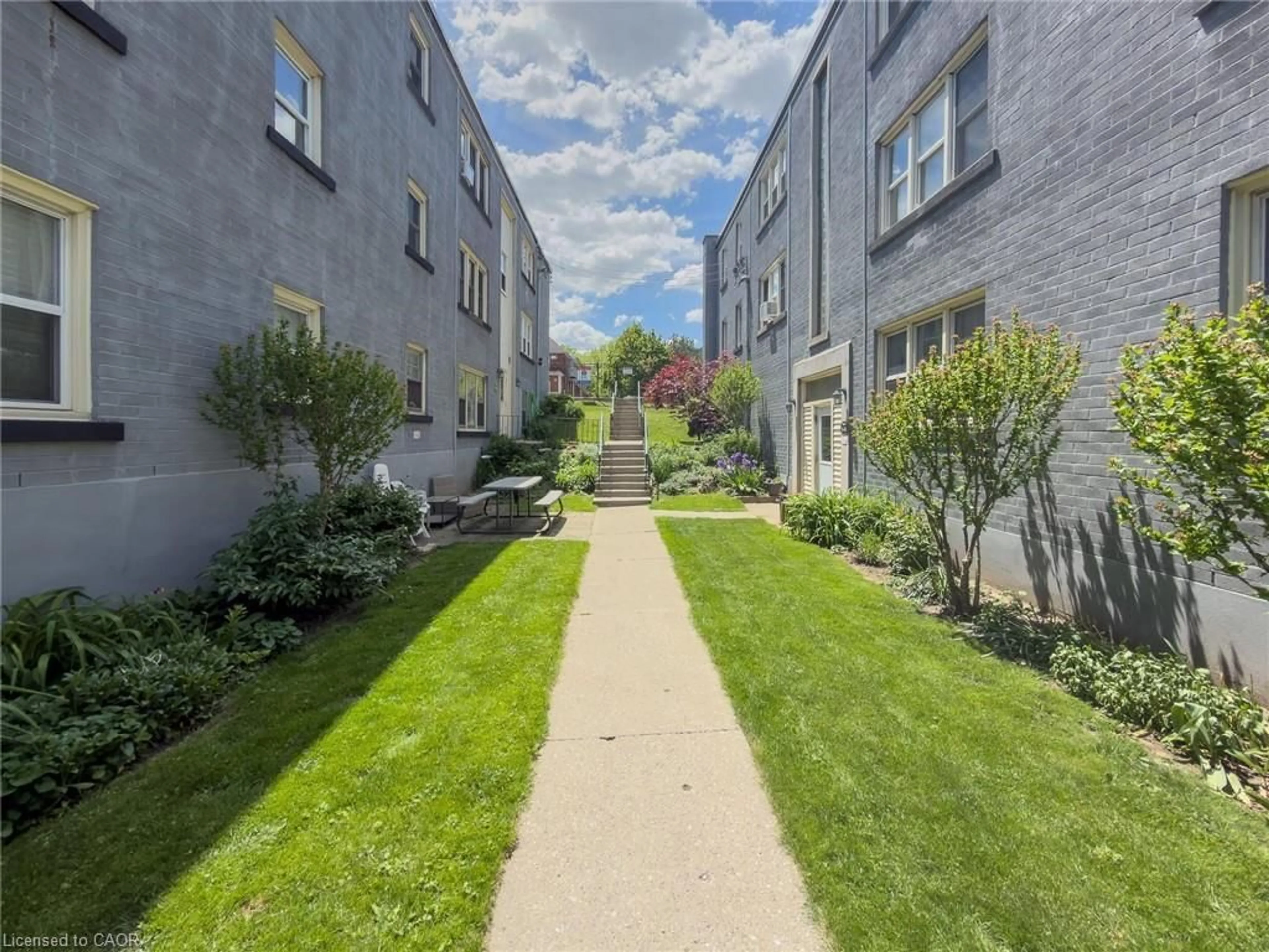 Unknown for 1755 King St #9, Hamilton Ontario L9K 1V6