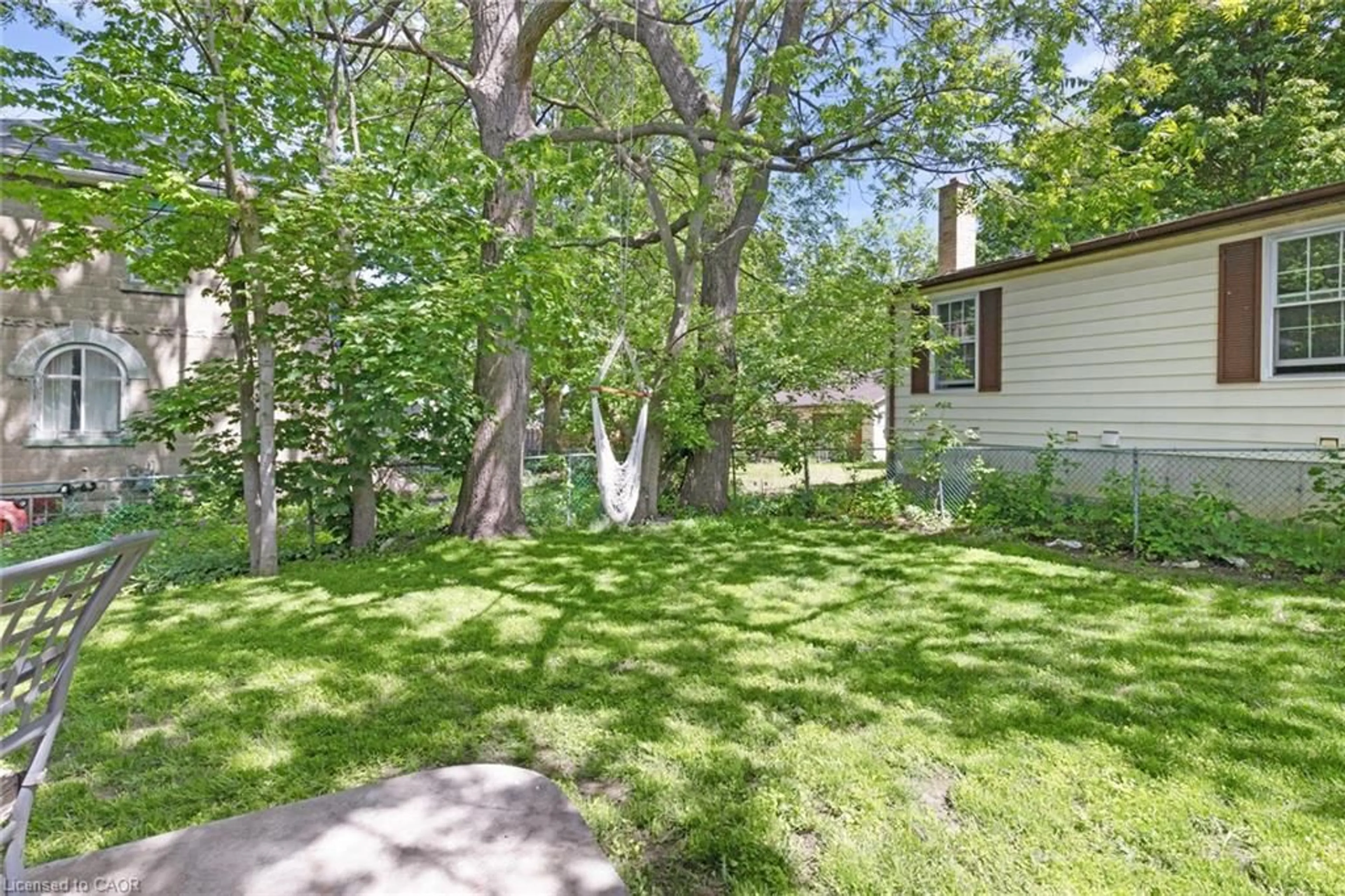 Patio, street for 42 Beale St, Woodstock Ontario N4S 6W9