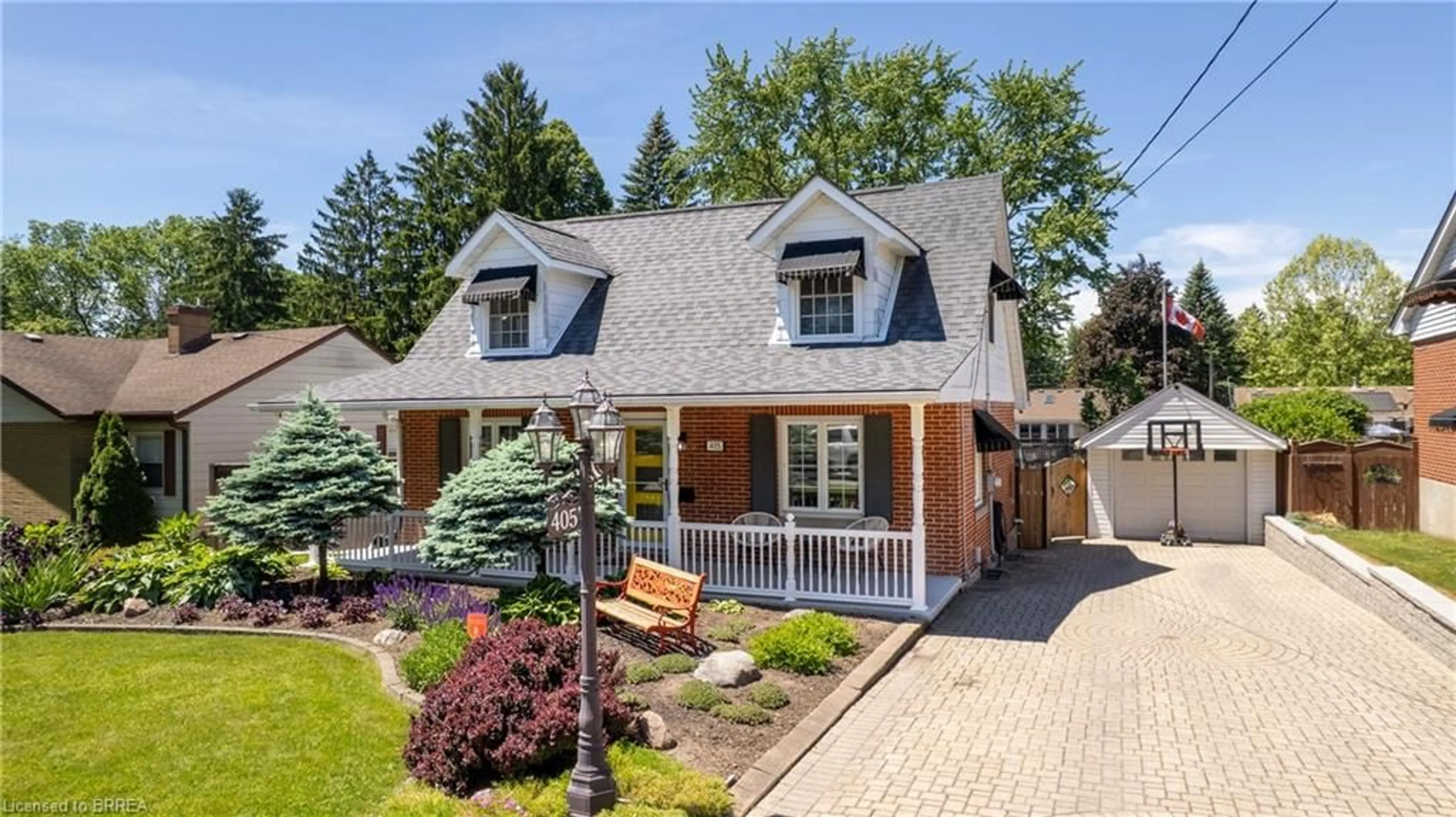 Home with brick exterior material, street for 405 Wellington St, Woodstock Ontario N4S 6S8