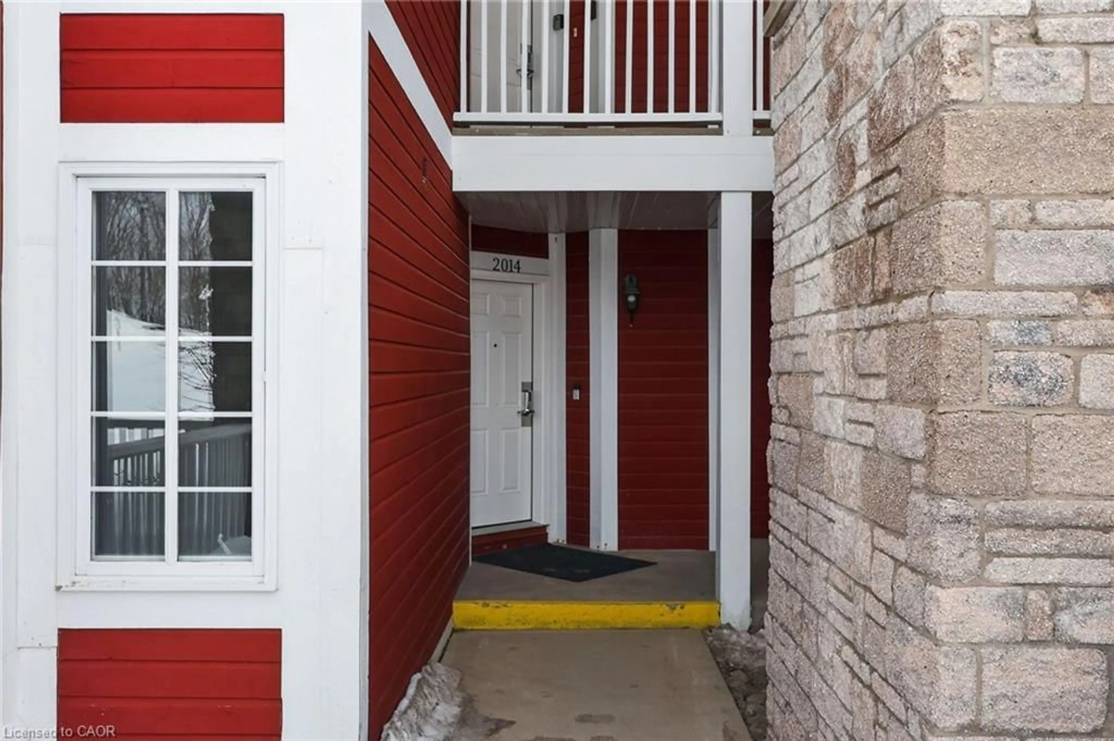Indoor entryway for 90 Highland Dr #2014/15, Simcoe Ontario L0L 2X0
