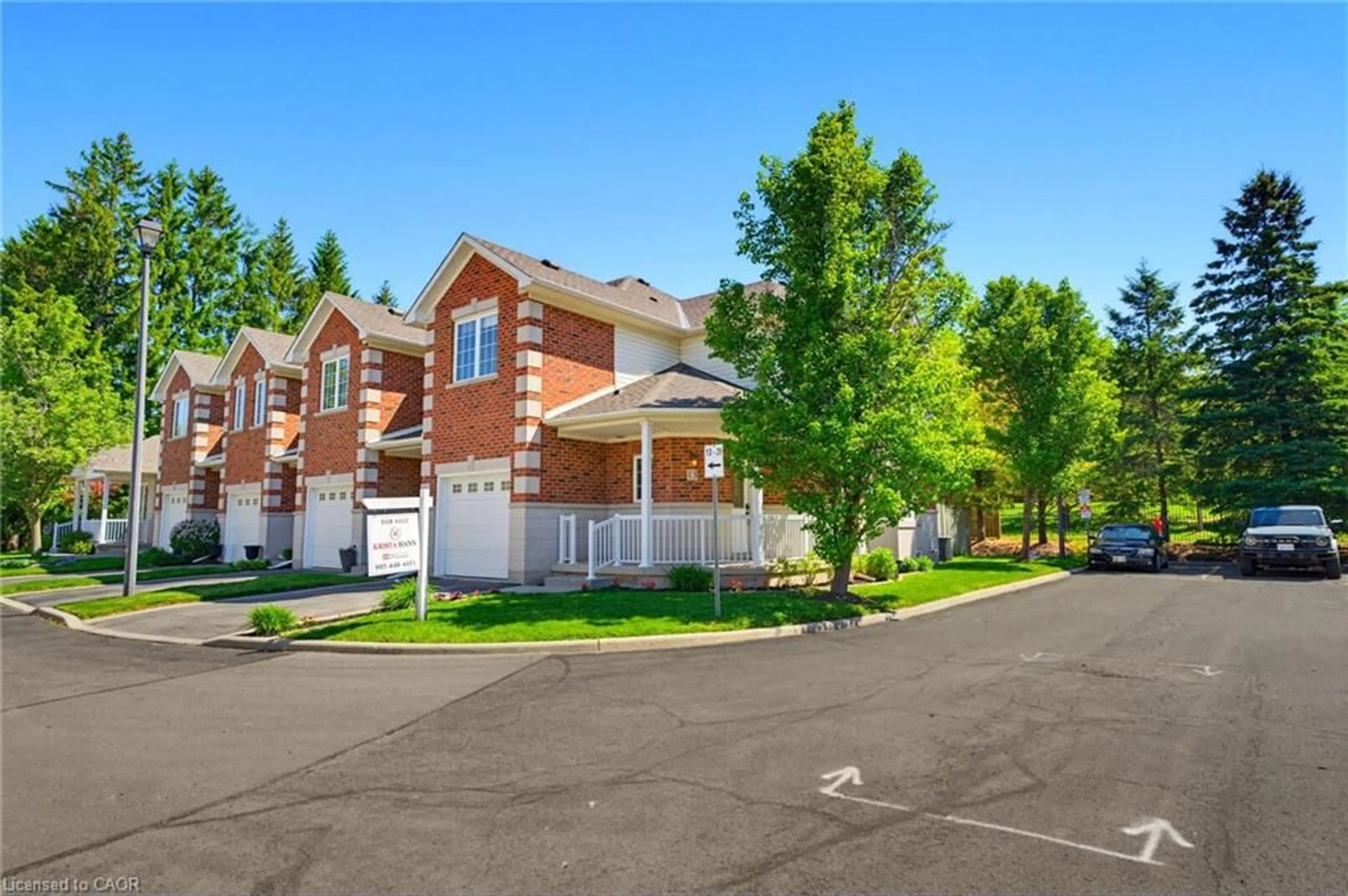 Patio, unknown for 81 Valridge Dr #13, Ancaster Ontario L9G 5B7