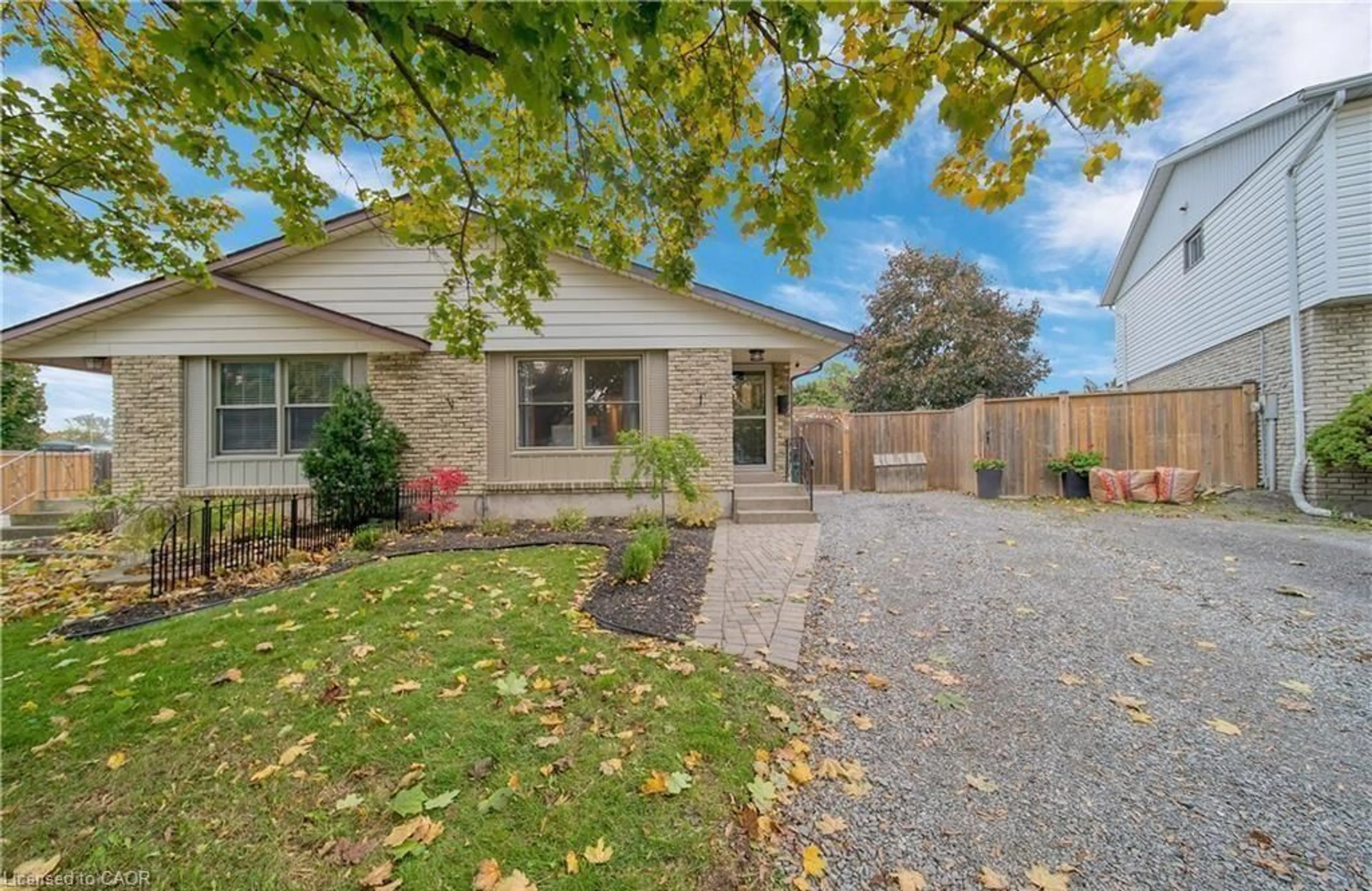 Unknown for 6 Bardadyn Crt, St. Catharines Ontario L2N 6R2