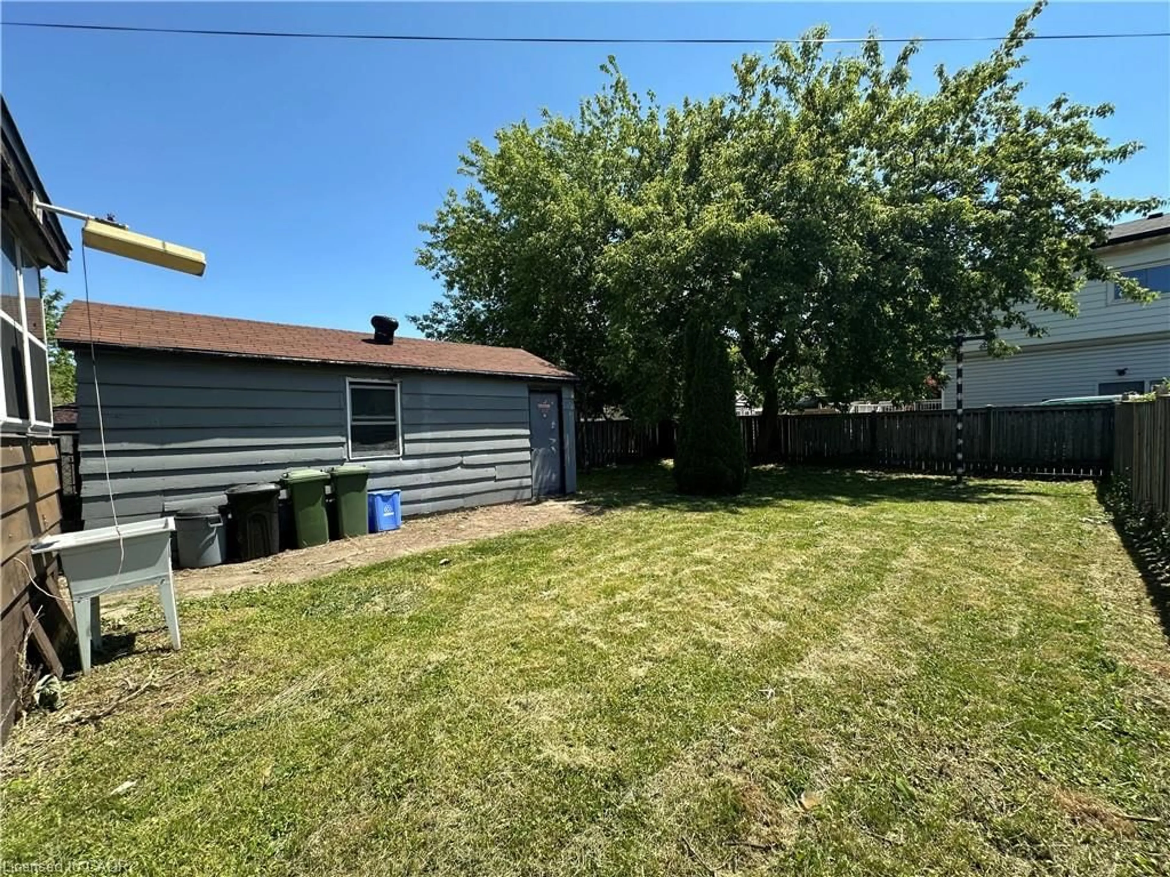 A pic from outside/outdoor area/front of a property/back of a property/a pic from drone, street for 536 Queensdale Ave, Hamilton Ontario L8V 1L2
