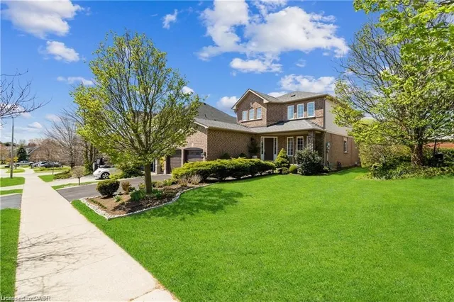 106 Moore Cres, Ancaster 2