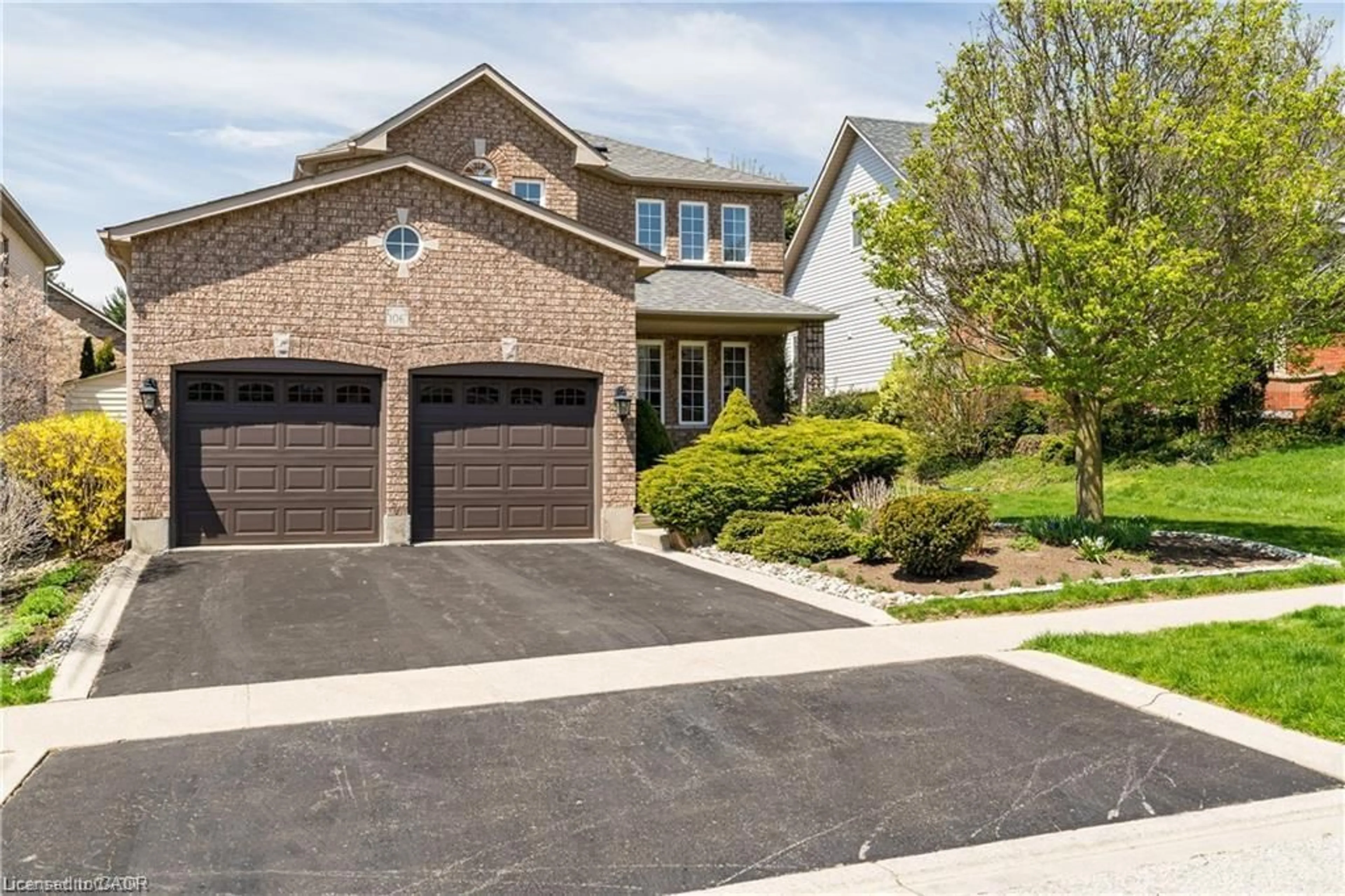 Home with brick exterior material, street for 106 Moore Cres, Ancaster Ontario L9G 4Z8
