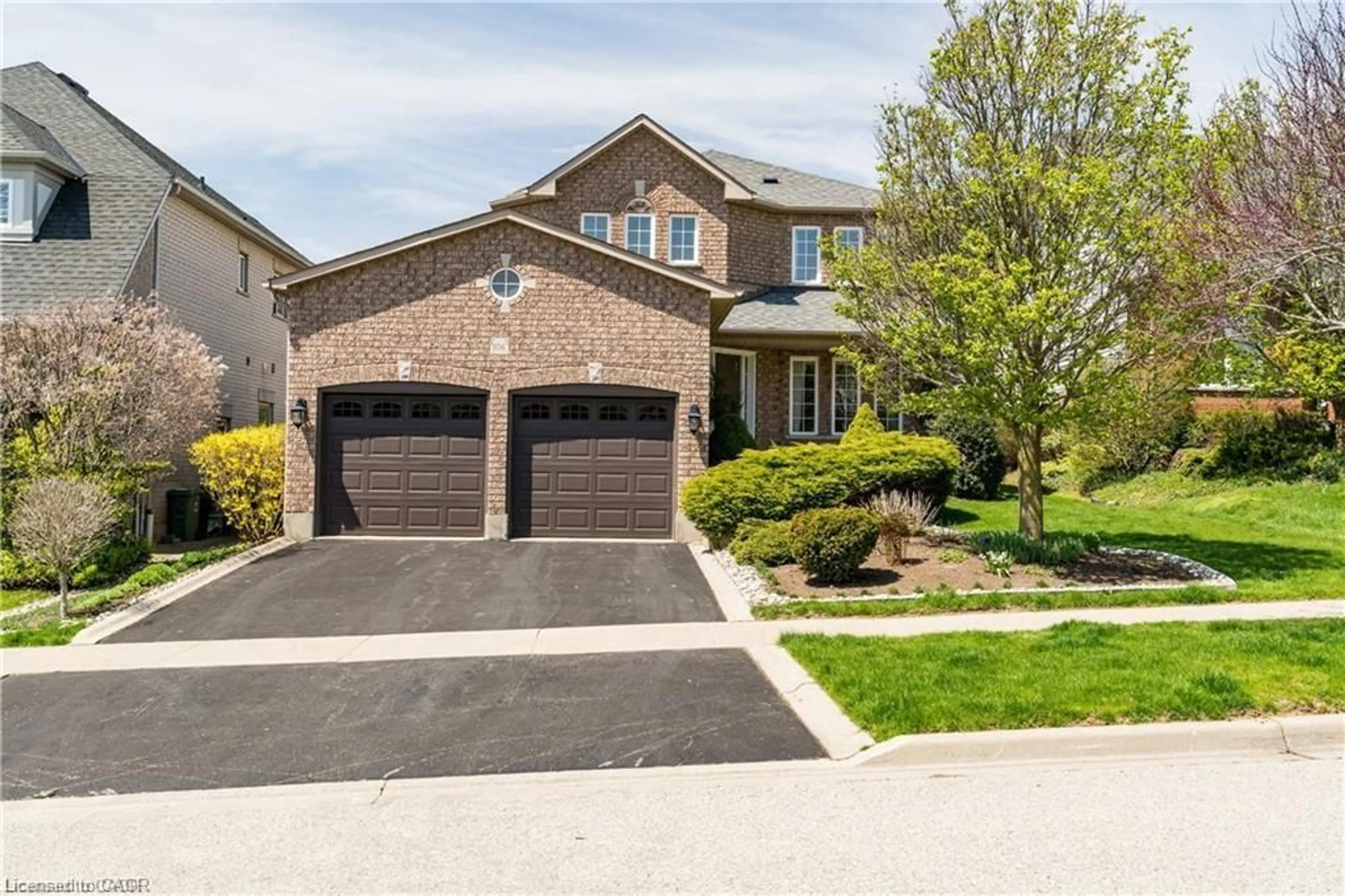 Home with brick exterior material, street for 106 Moore Cres, Ancaster Ontario L9G 4Z8