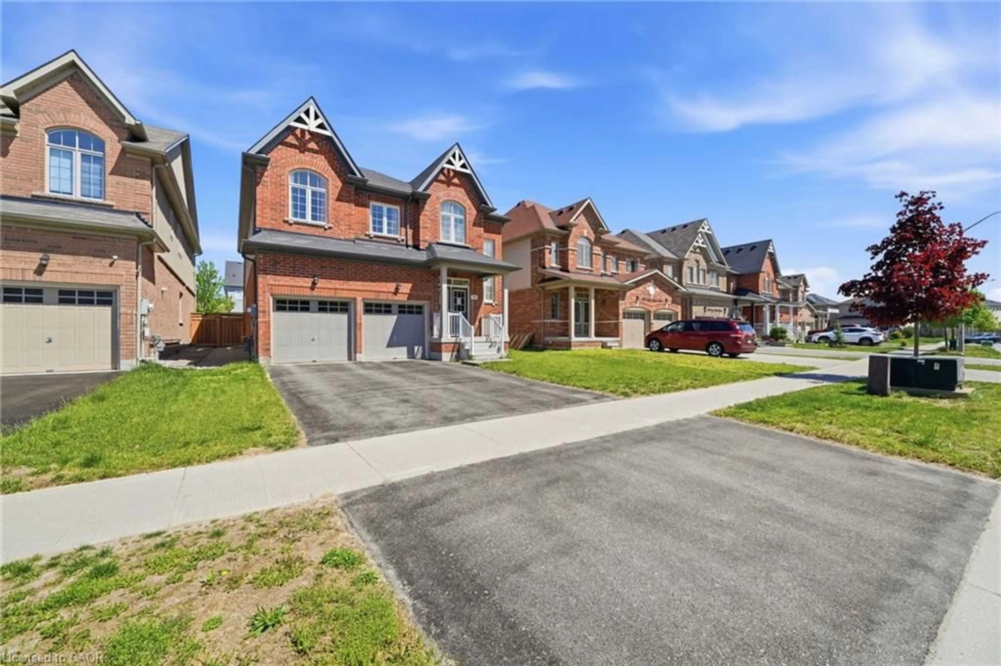 Home with brick exterior material, street for 144 Gold Park Glen&, Essa Ontario L3W 0L9