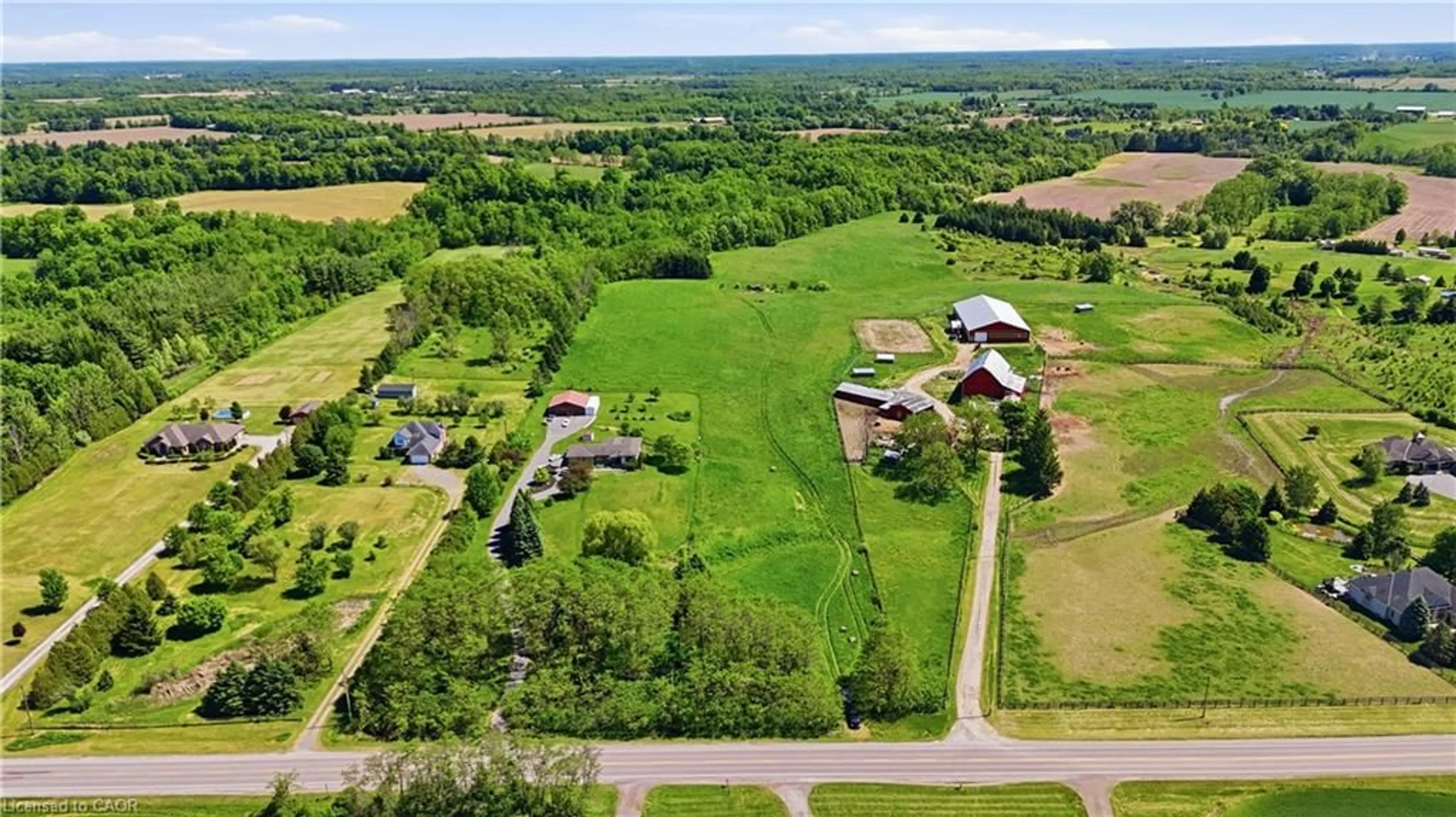 A pic from outside/outdoor area/front of a property/back of a property/a pic from drone, building for 19 Baptist Church Rd, Brantford Ontario N3T 5L4