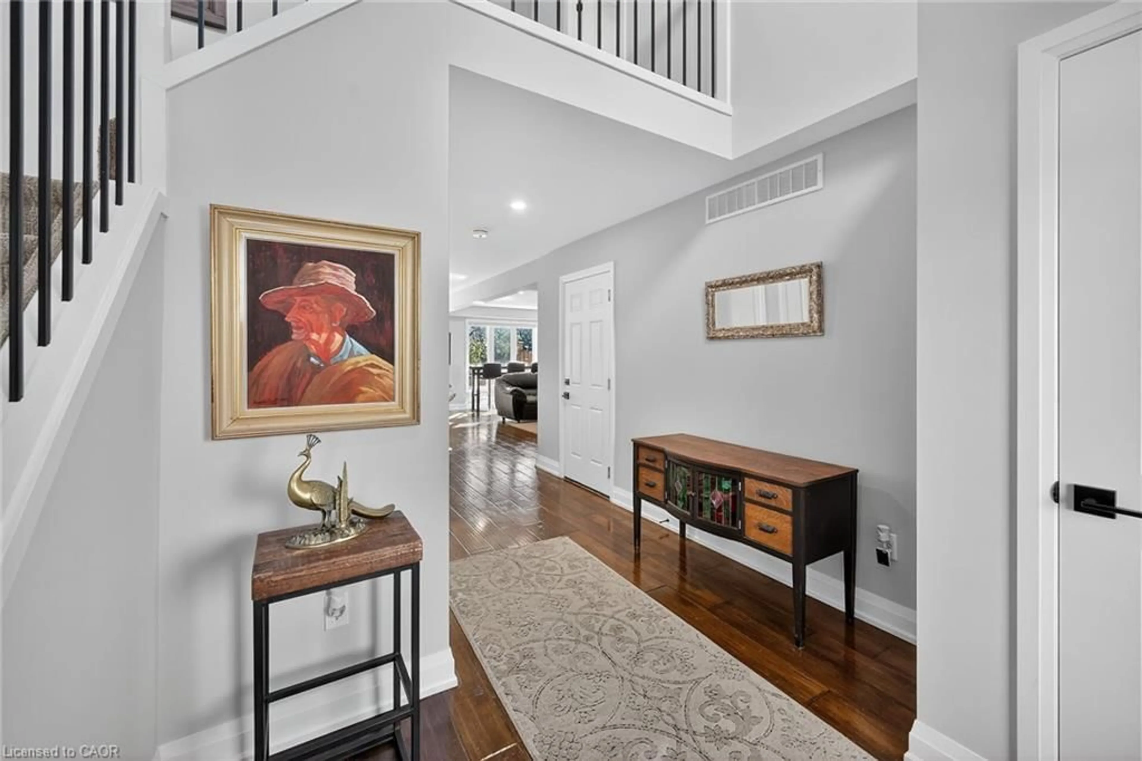 Indoor entryway for 10 Amber St, Waterford Ontario N0E 1Y0