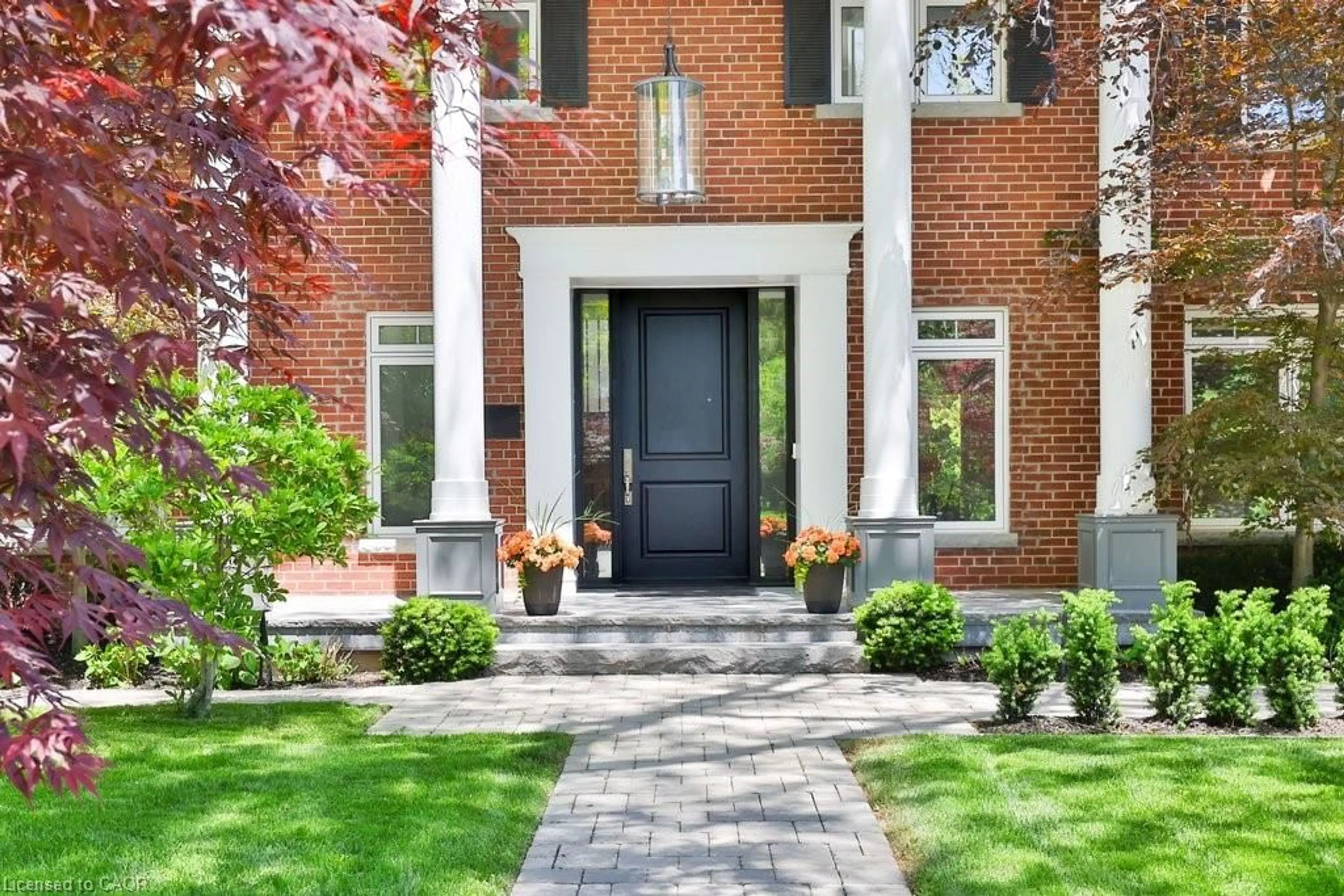 Home with brick exterior material, street for 1638 Ruscombe Close, Mississauga Ontario L5J 1Y3