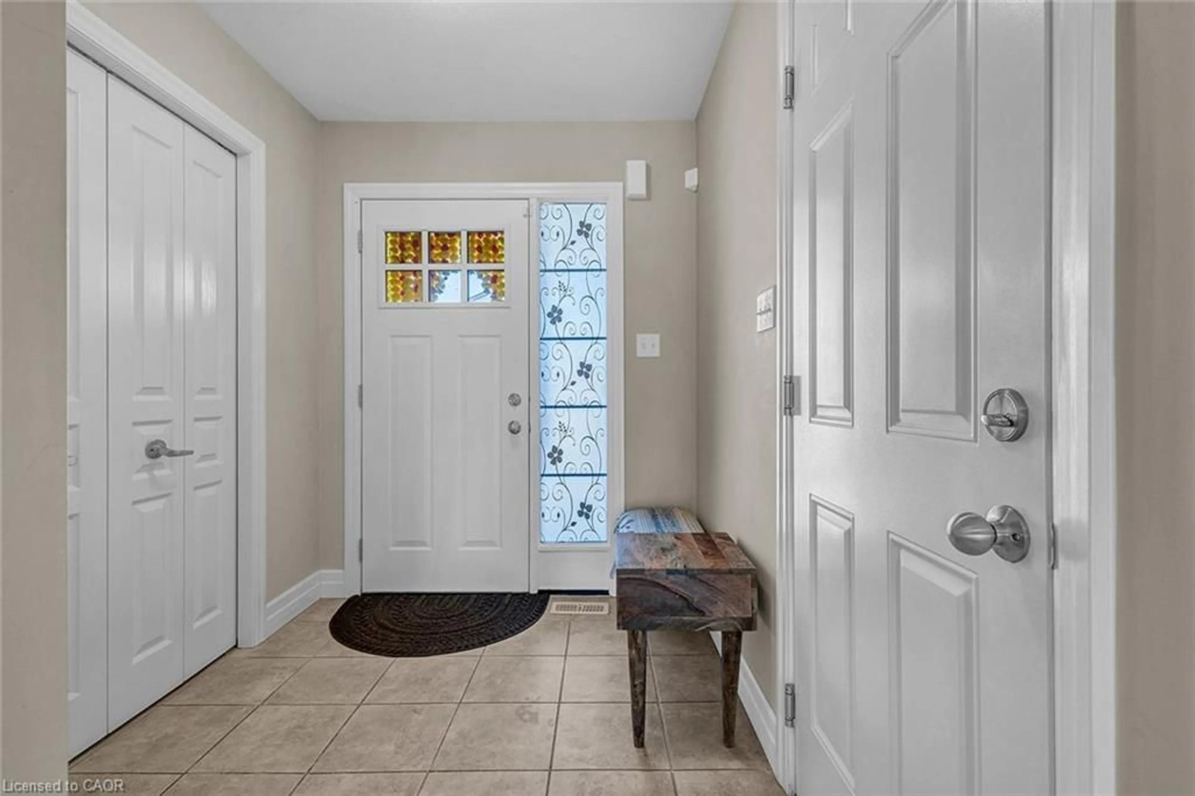 Indoor entryway for 135 Hardcastle Dr #2, Cambridge Ontario N1S 0B6