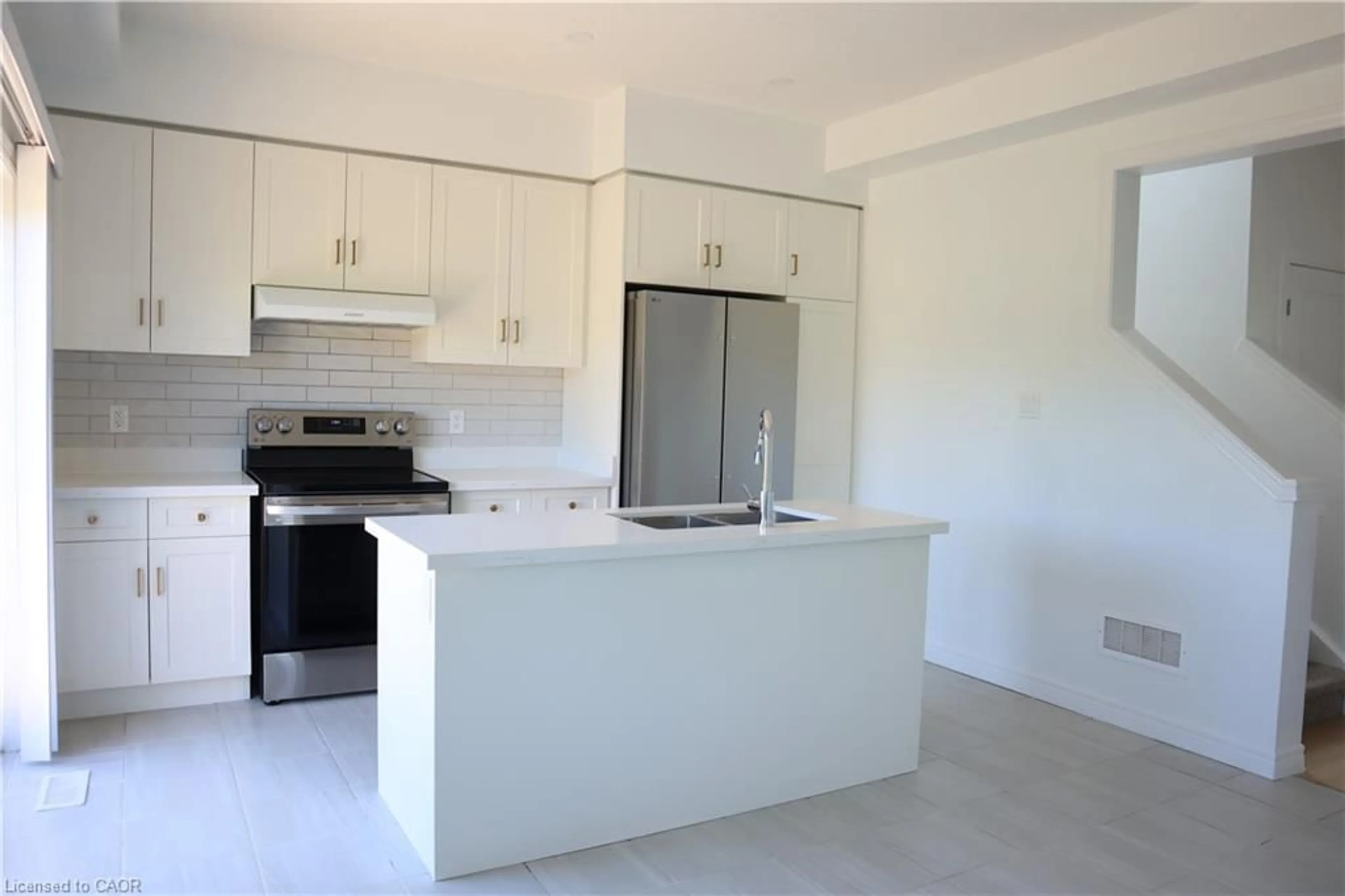 Standard kitchen, unknown for 15 Sora Lane, Guelph Ontario N1E 0T4