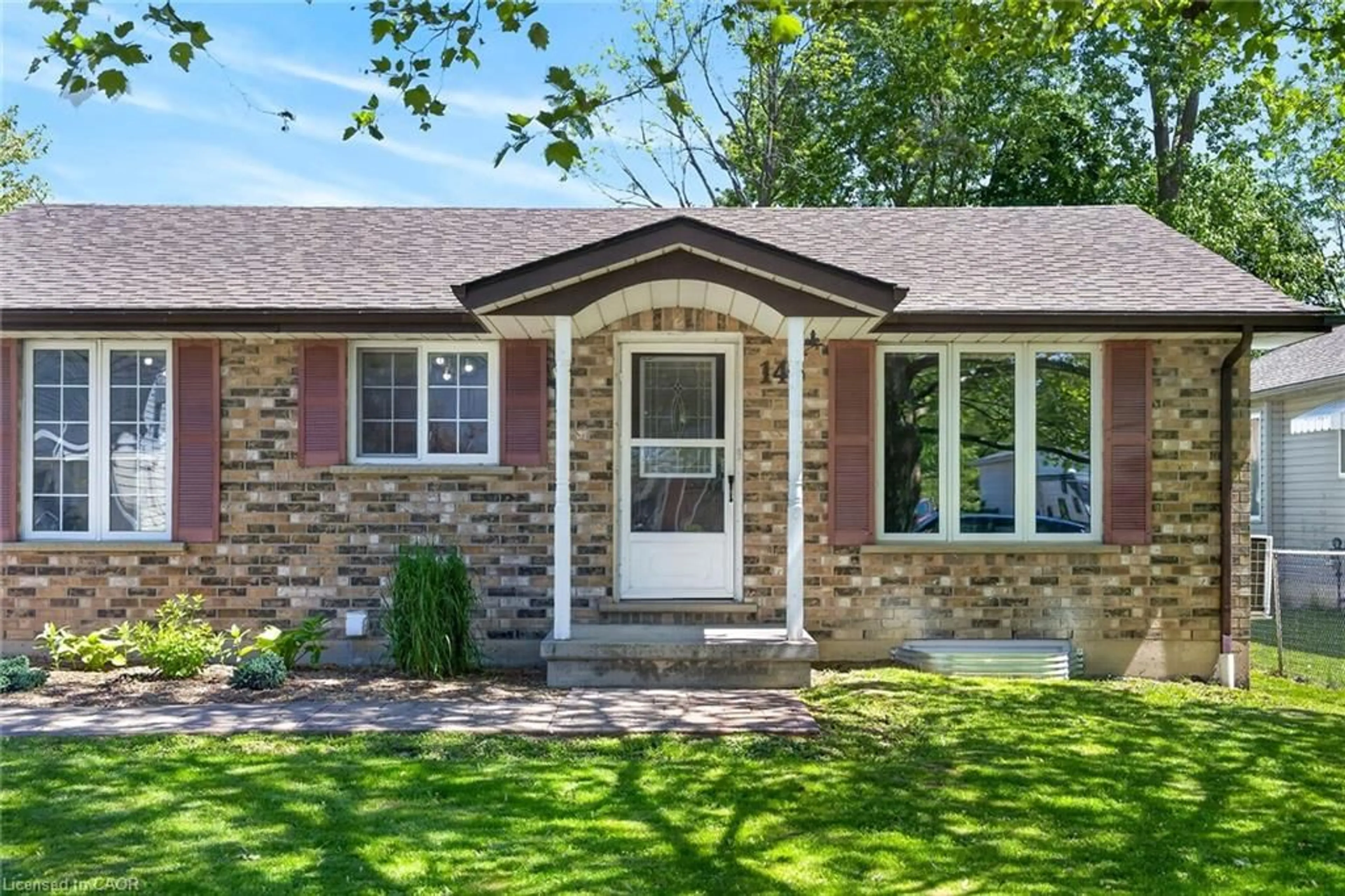 Home with brick exterior material, street for 143 Fairview Ave, Dunnville Ontario N1A 1B2