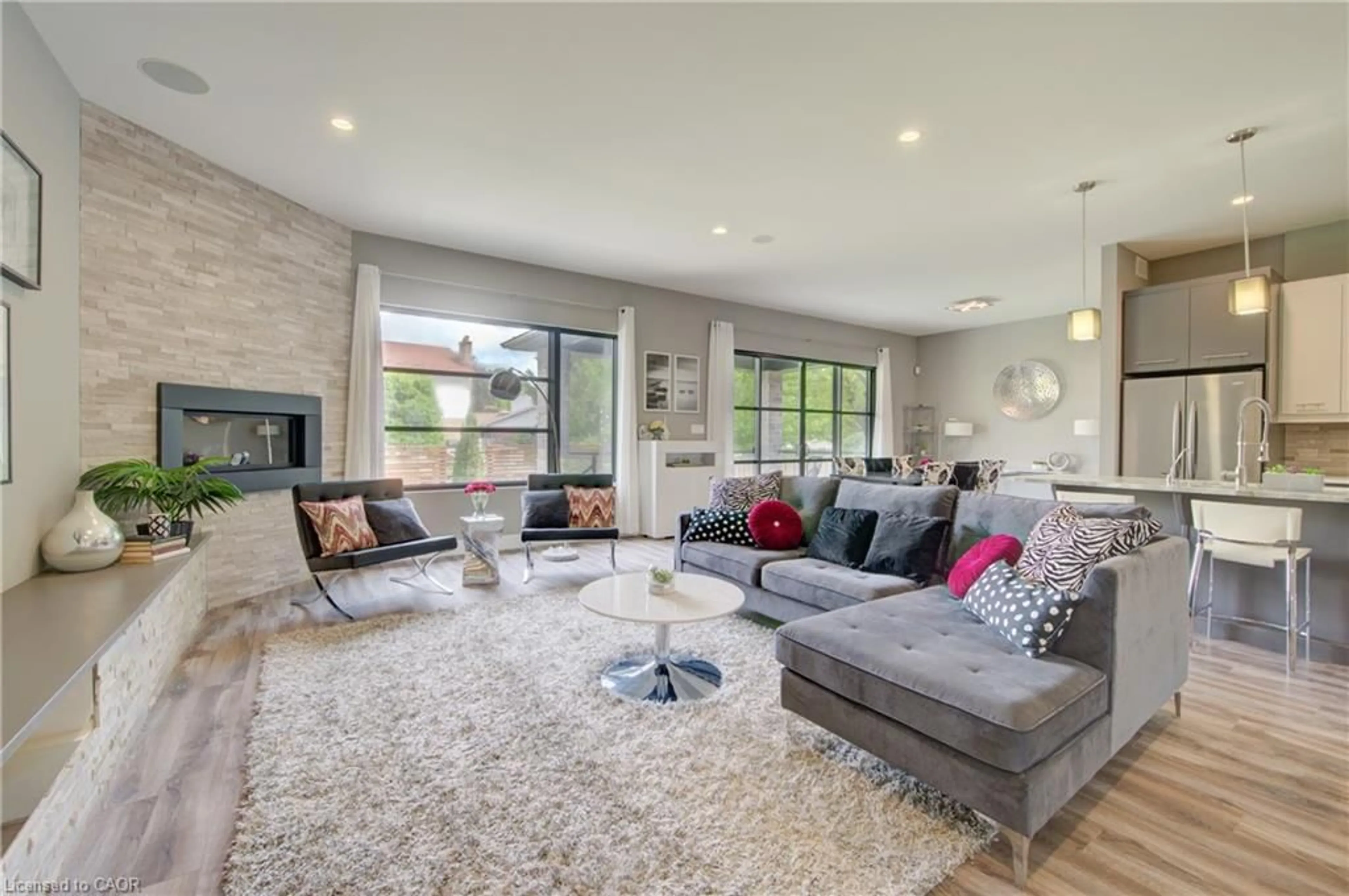 Living room with furniture, unknown for 392 Allenby Crt, Waterloo Ontario N2K 3J8