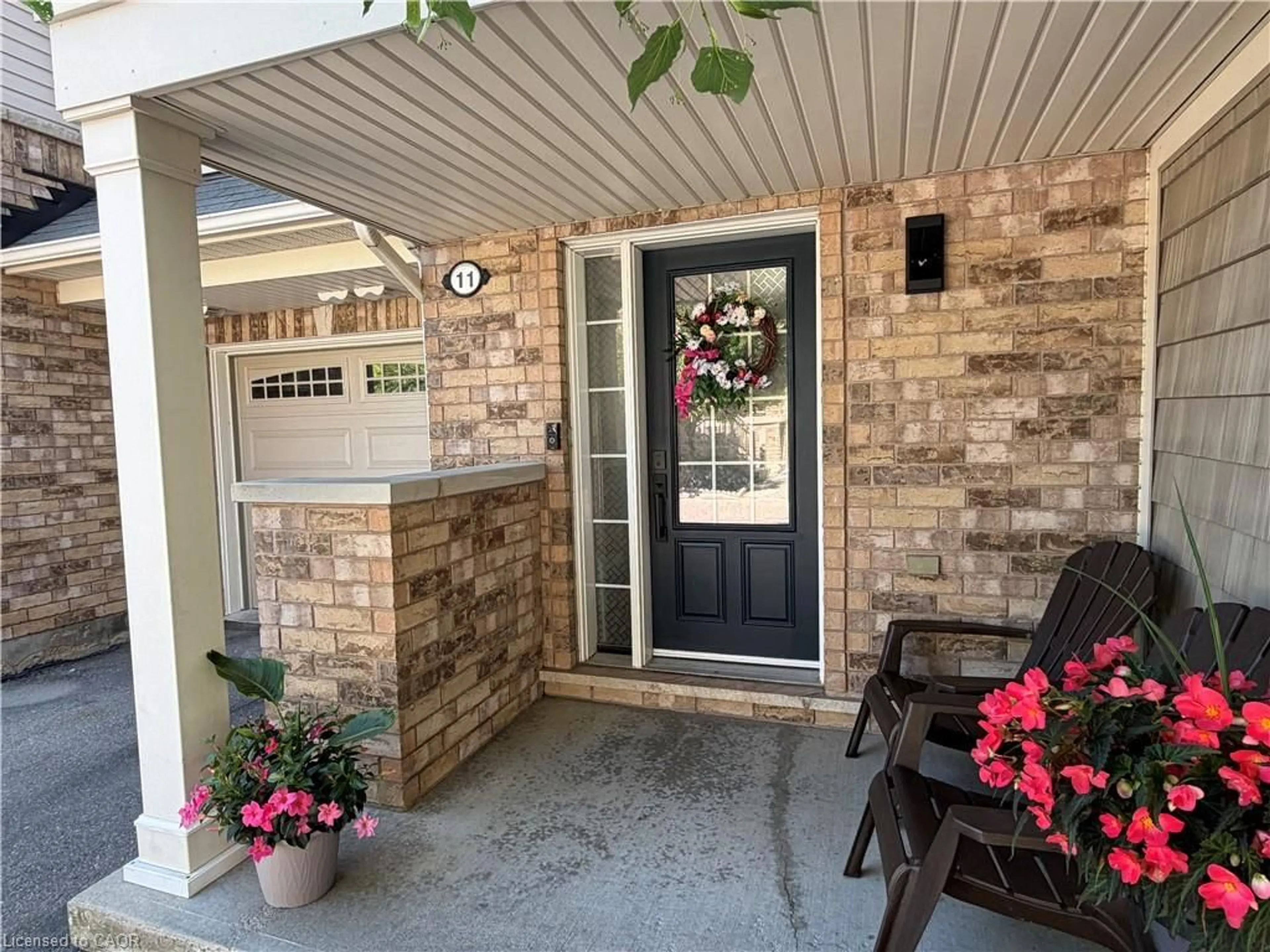 Indoor entryway for 7 Sirente Dr #11, Hamilton Ontario L9A 0B4