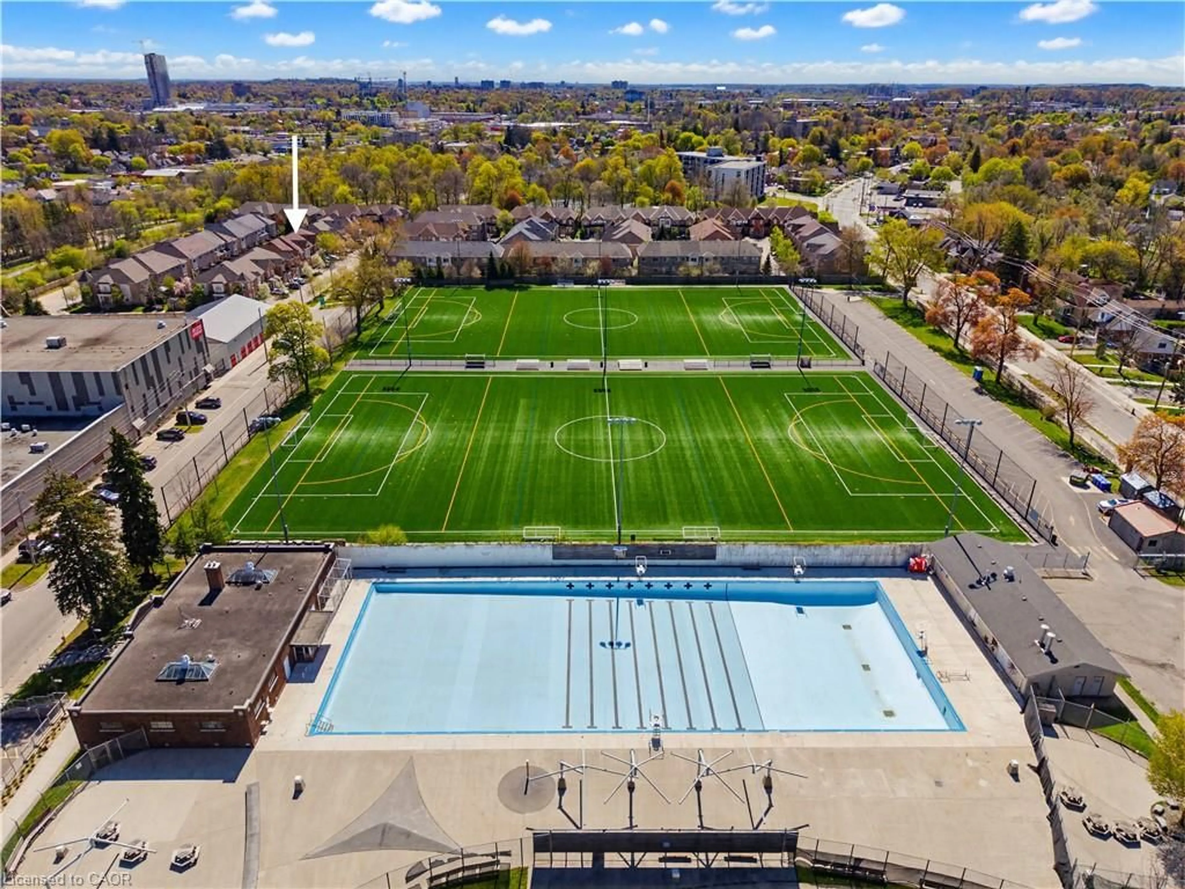 A pic from outside/outdoor area/front of a property/back of a property/a pic from drone, street for 110 Highland Rd #75, Kitchener Ontario N2M 3S1