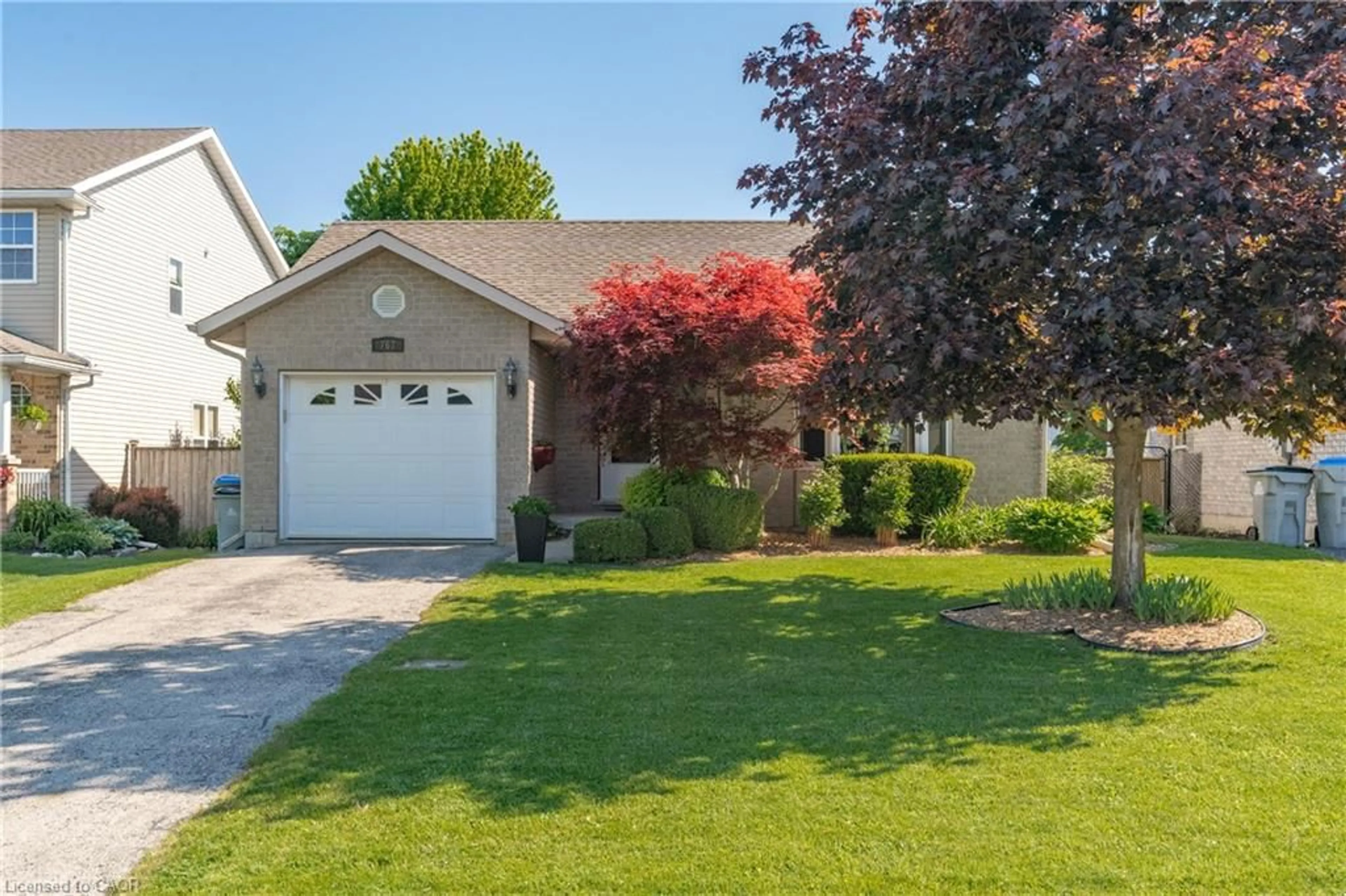 Home with vinyl exterior material, street for 767 Scott St, Listowel Ontario N4W 1J5