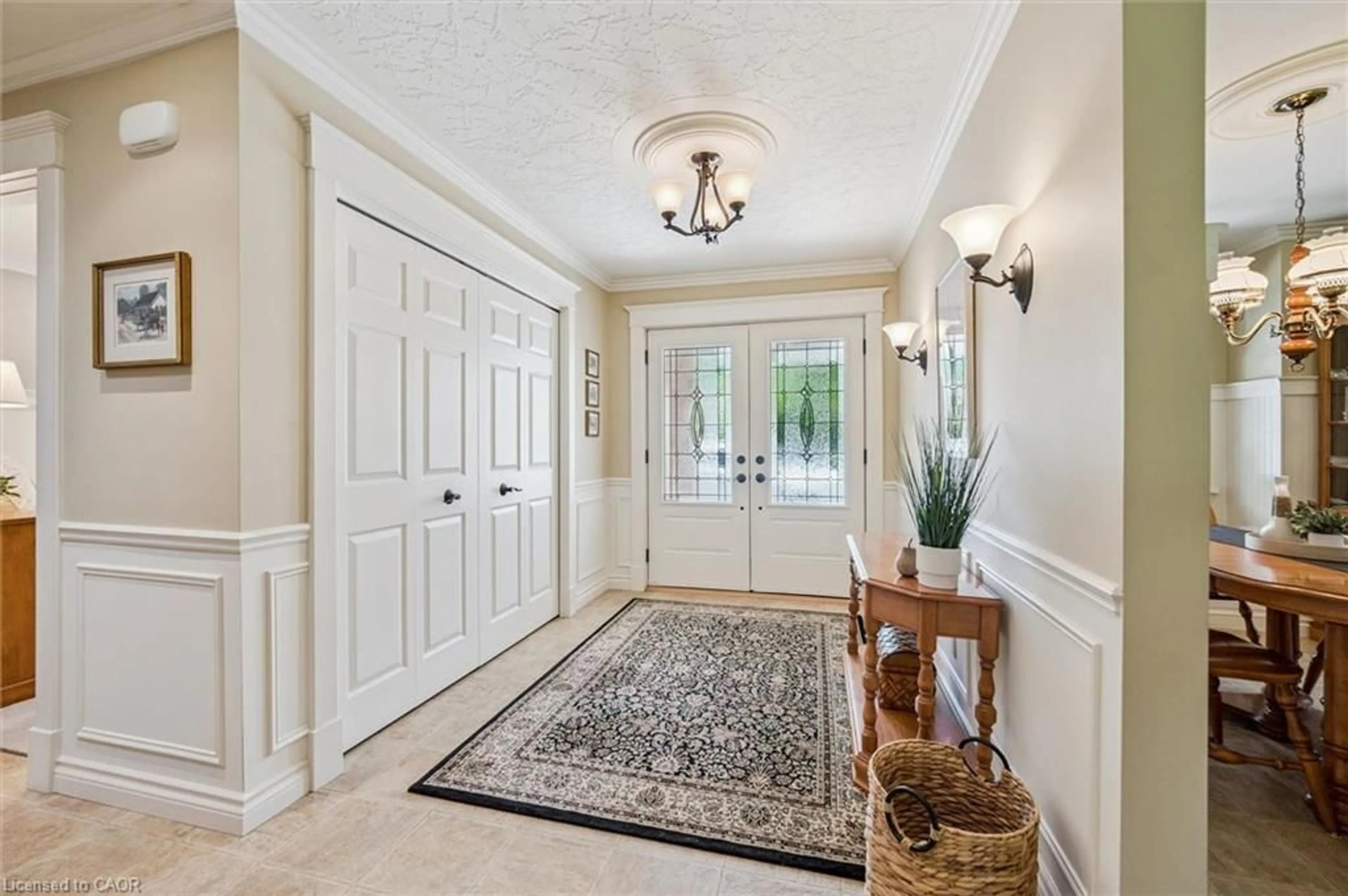 Indoor entryway for 26 Peel St, Woolwich Ontario N0B 2V0