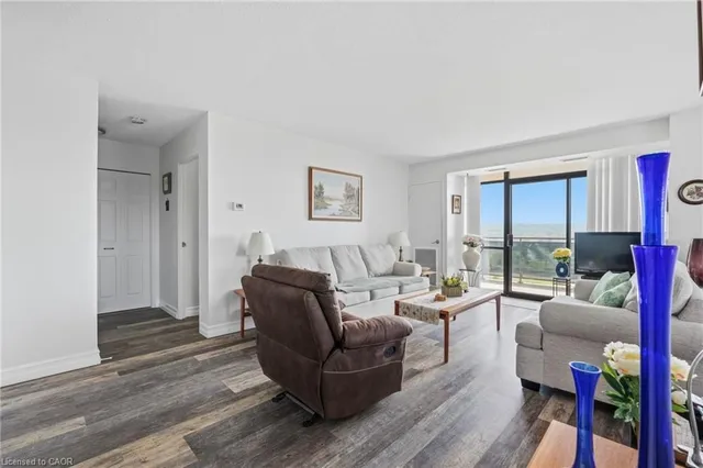 301 Frances Ave #1207, Stoney Creek 5