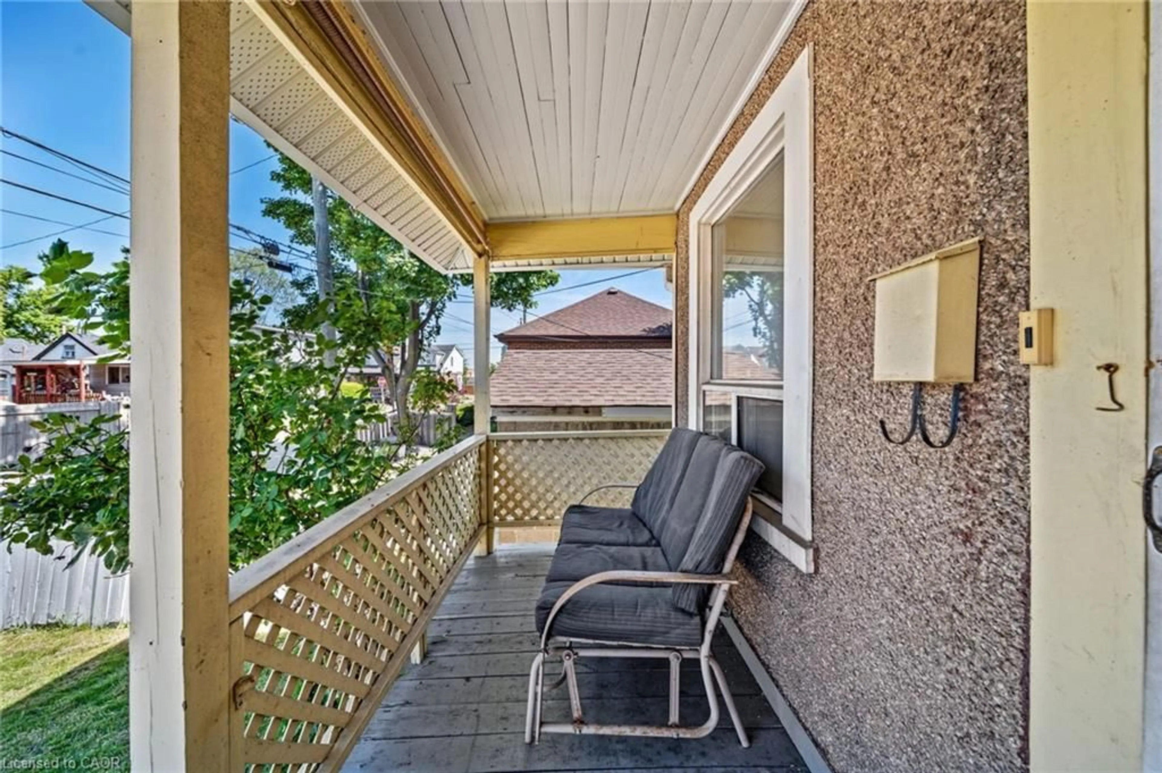 Patio, street for 22 Agnes St, Hamilton Ontario L8H 4H2