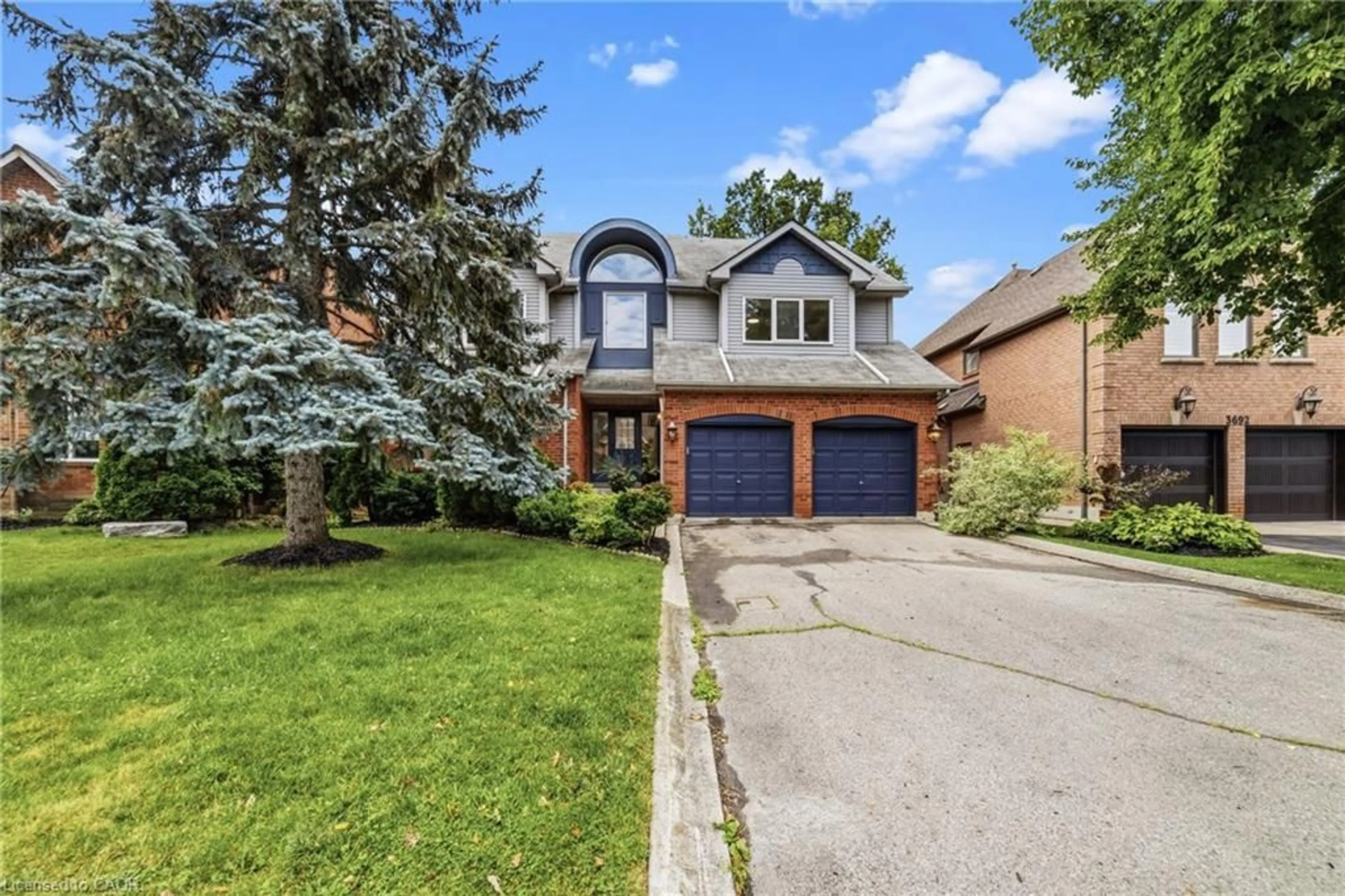 Home with brick exterior material, street for 3686 St Laurent Crt, Mississauga Ontario L5L 4T1