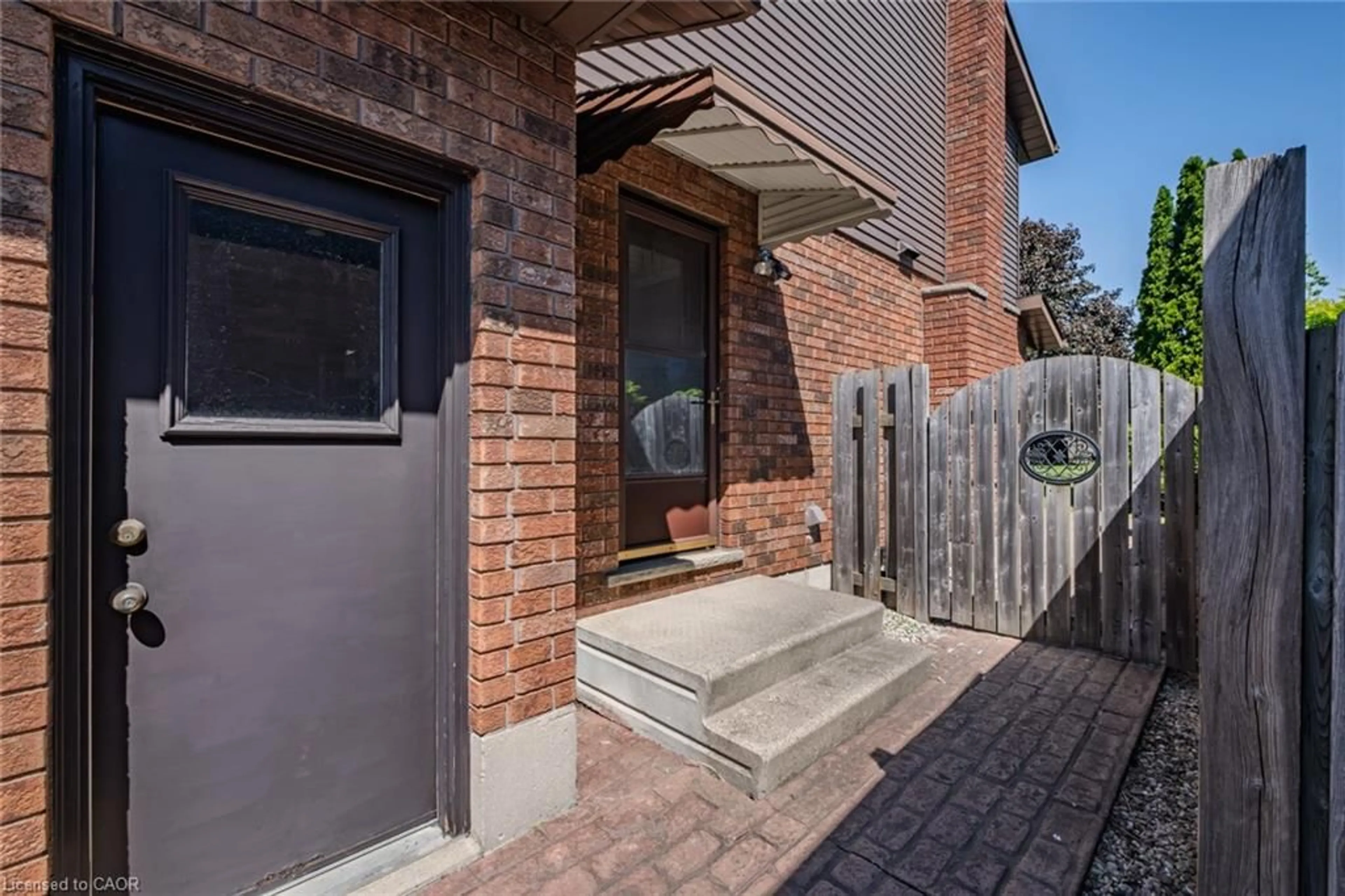 Home with brick exterior material, street for 141 Lynndale Rd, Simcoe Ontario N3Y 5J1