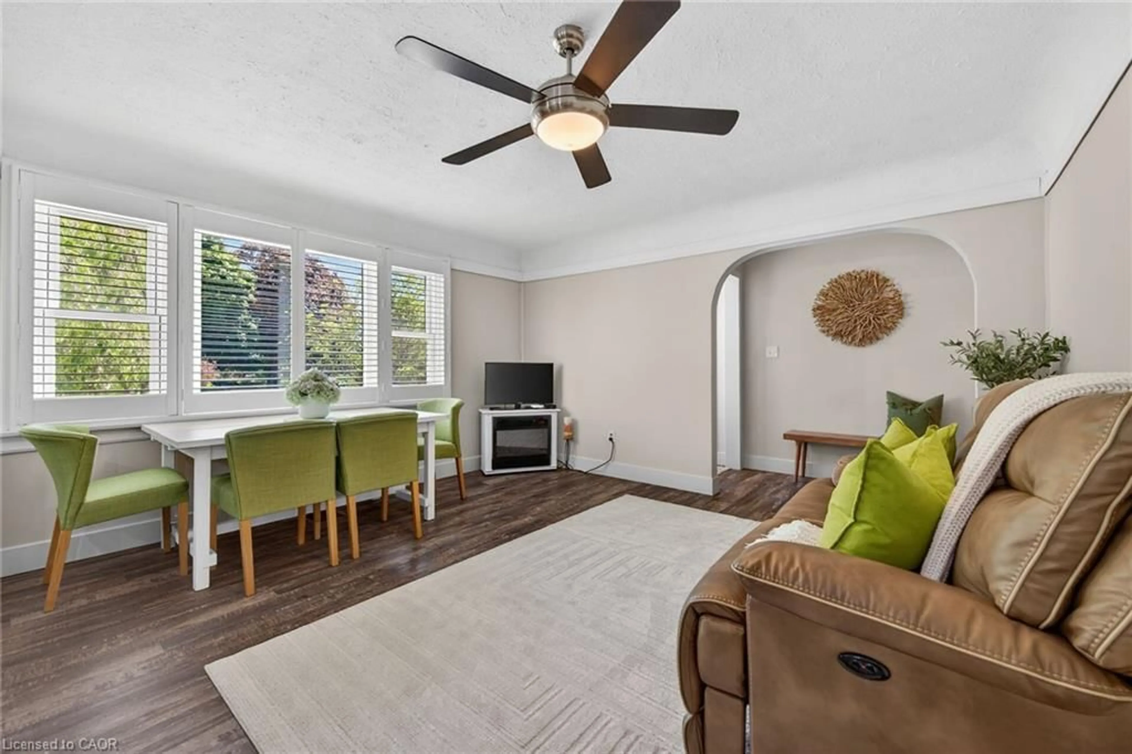 Living room with furniture, unknown for 10 Elm St, Simcoe Ontario N3Y 3B3