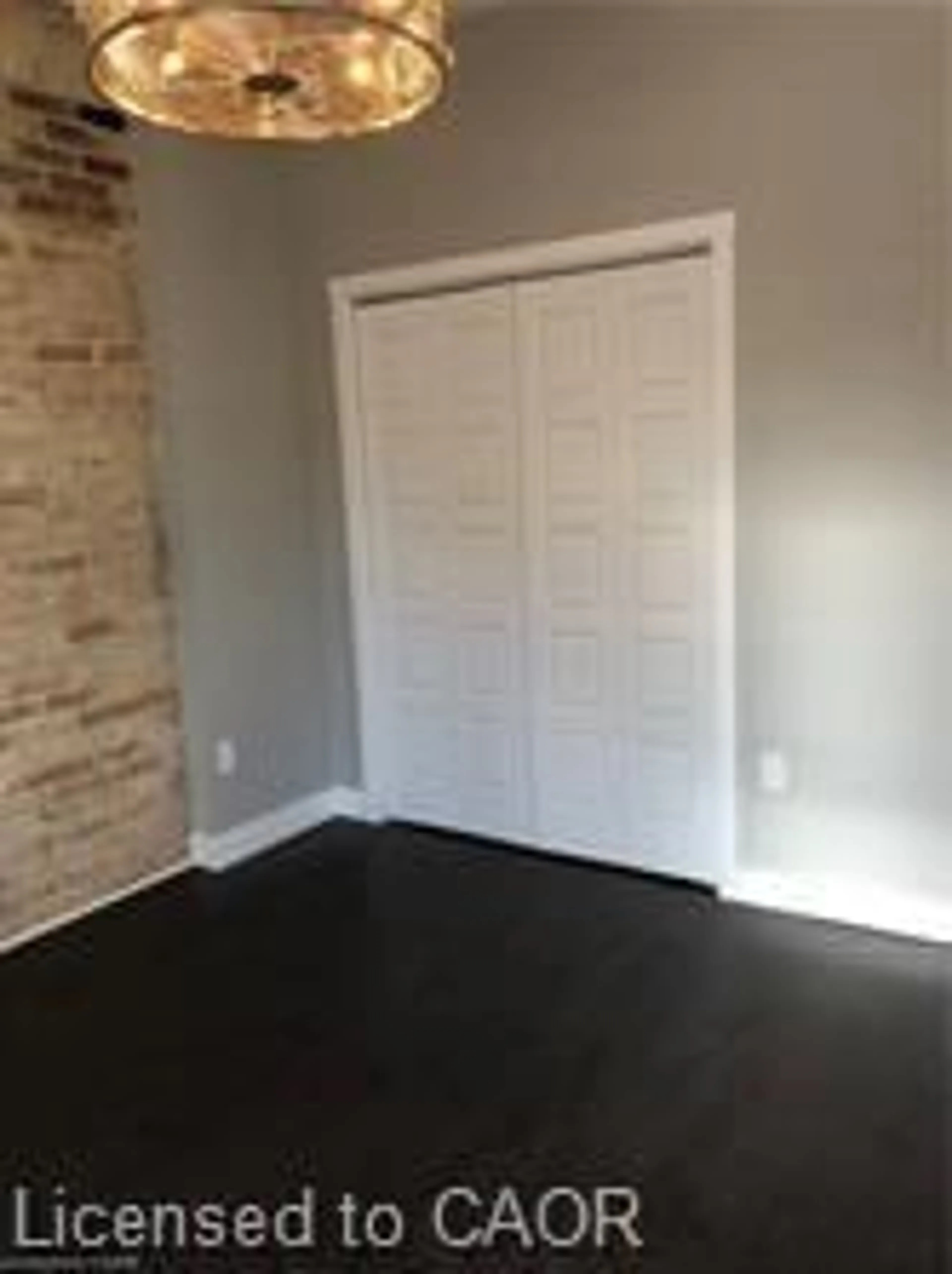 A pic of a room for 552 7th Ave, Hanover Ontario N4N 2J7