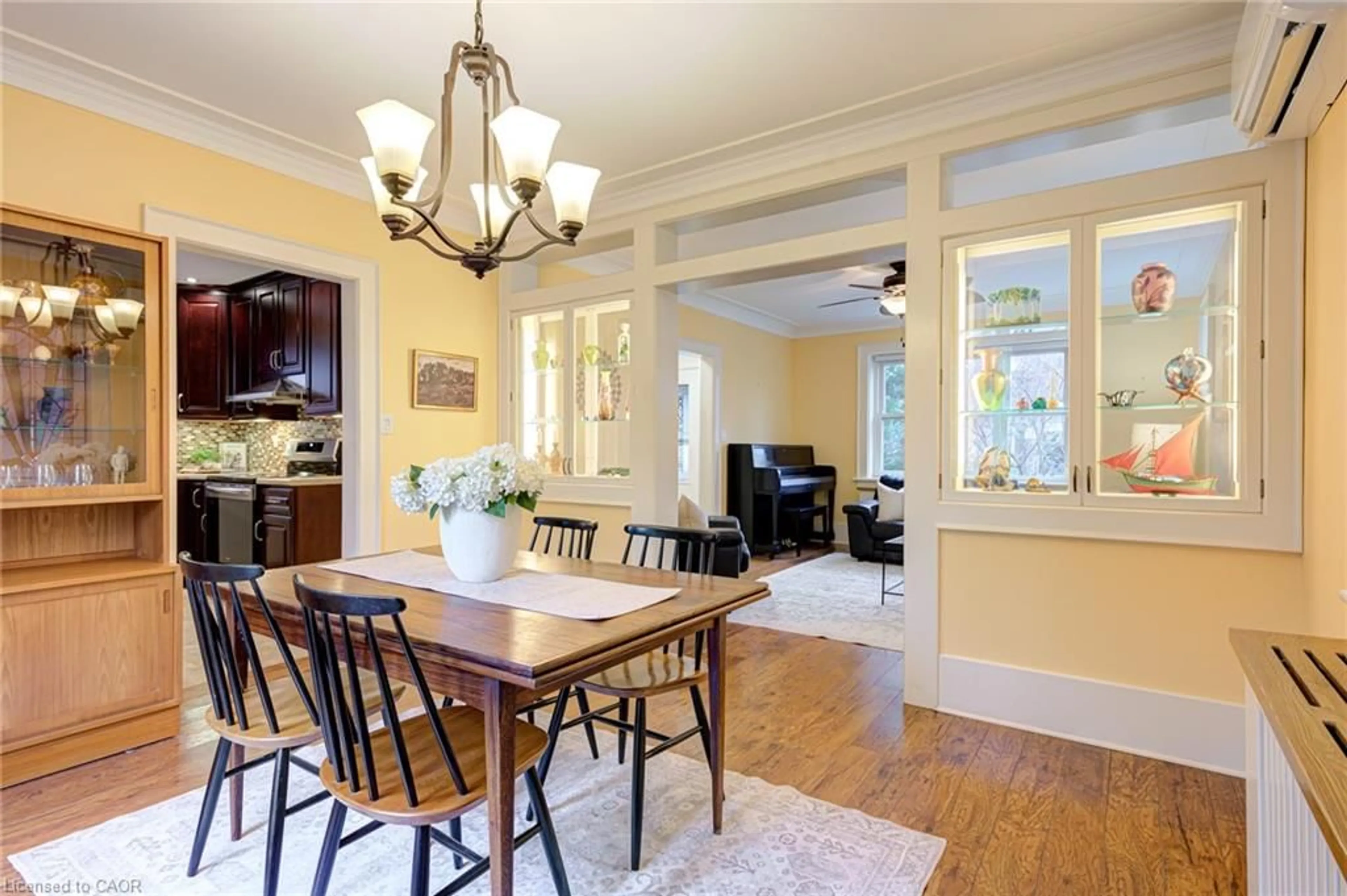 Dining room, unknown for 16 Borden Ave, Kitchener Ontario N2H 3J1