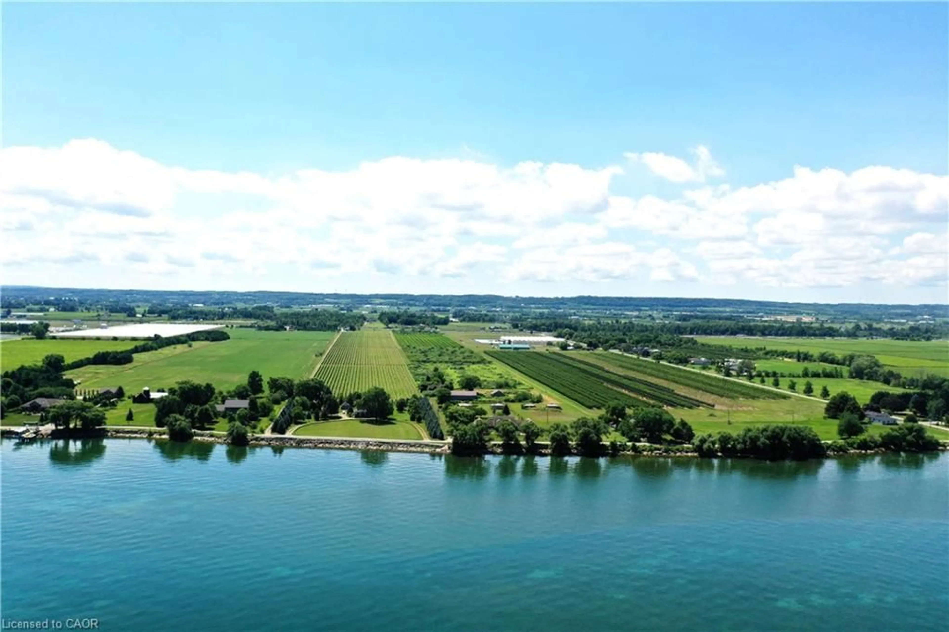 A pic from outside/outdoor area/front of a property/back of a property/a pic from drone, water/lake/river/ocean view for 3705 Service Rd, Beamsville Ontario L3J 1J3