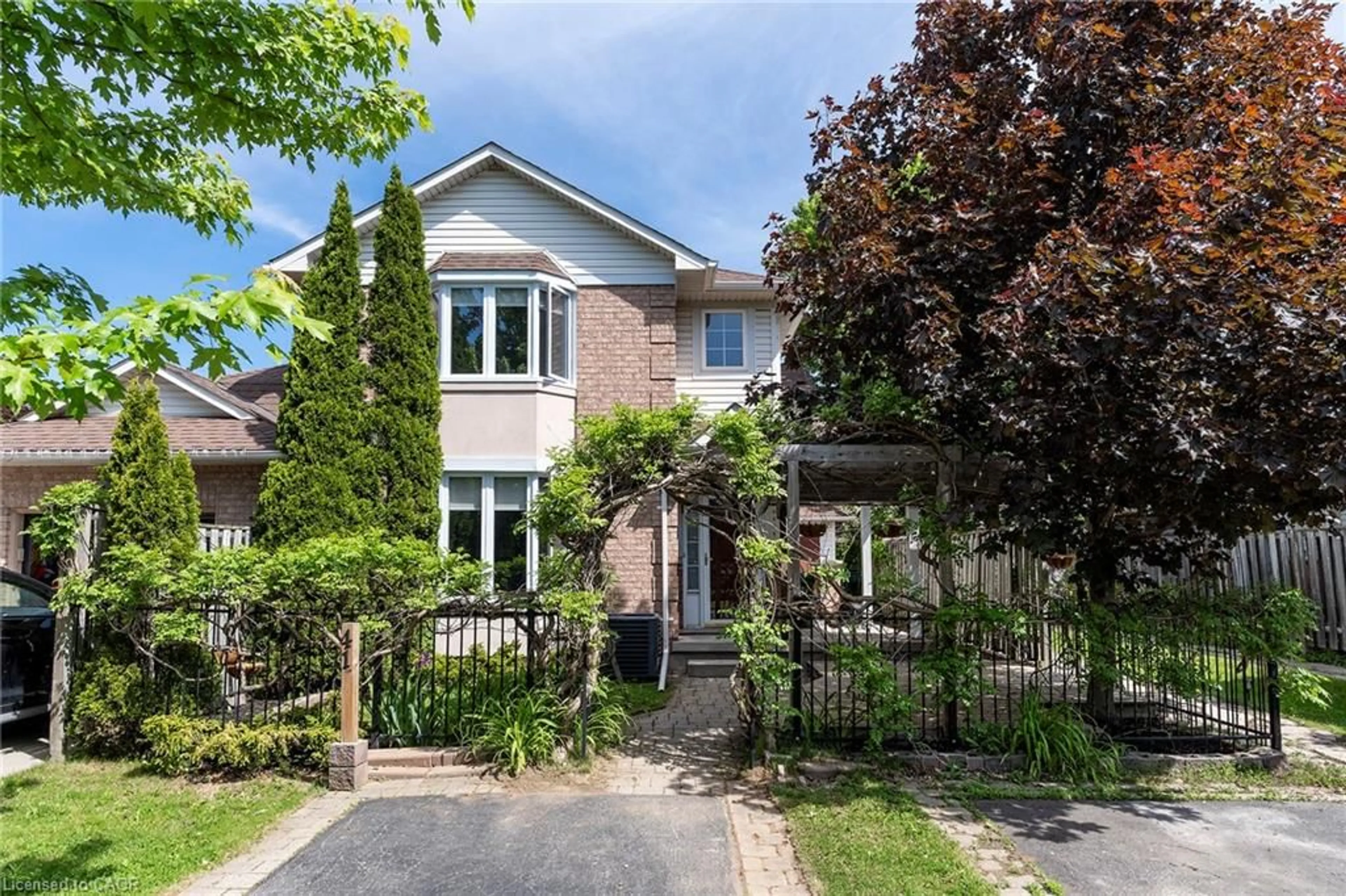 Home with brick exterior material, street for 41 Valridge Dr, Ancaster Ontario L9G 4Y7