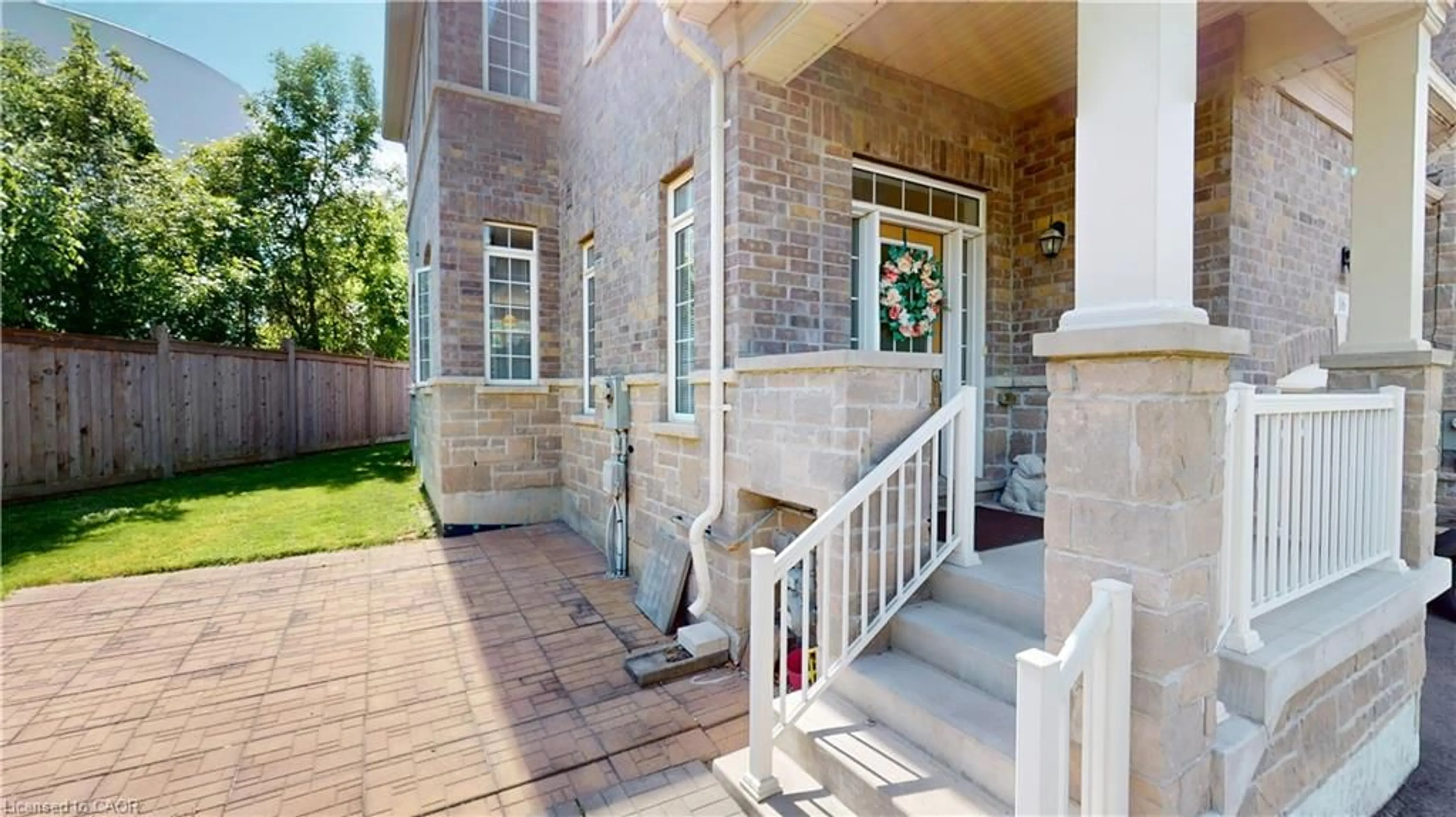Patio, street for 16 Ridgegate Cres, Georgetown Ontario L7G 0L1