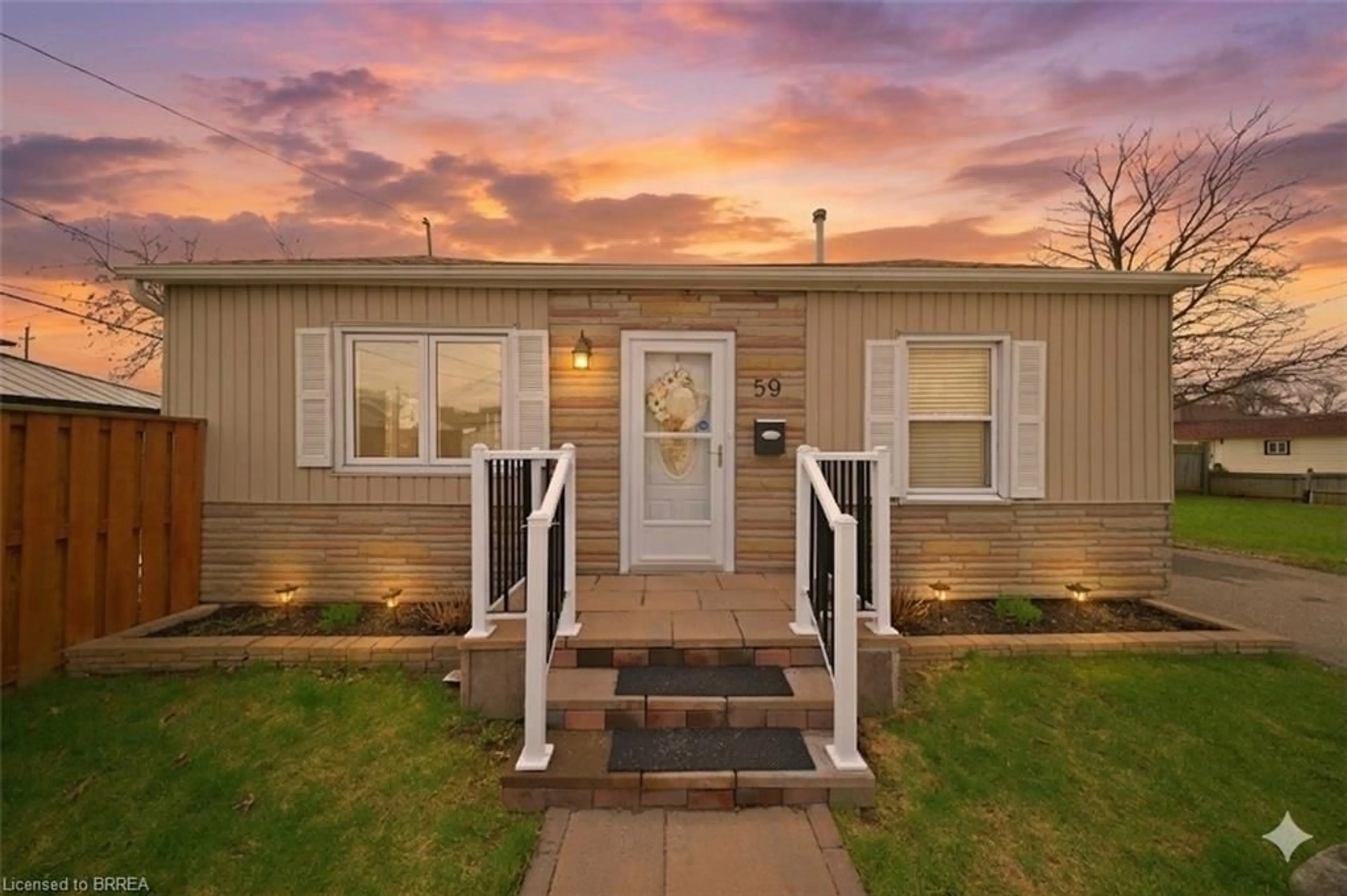 Home with vinyl exterior material, street for 59 Lida St, Brantford Ontario N3S 2R7